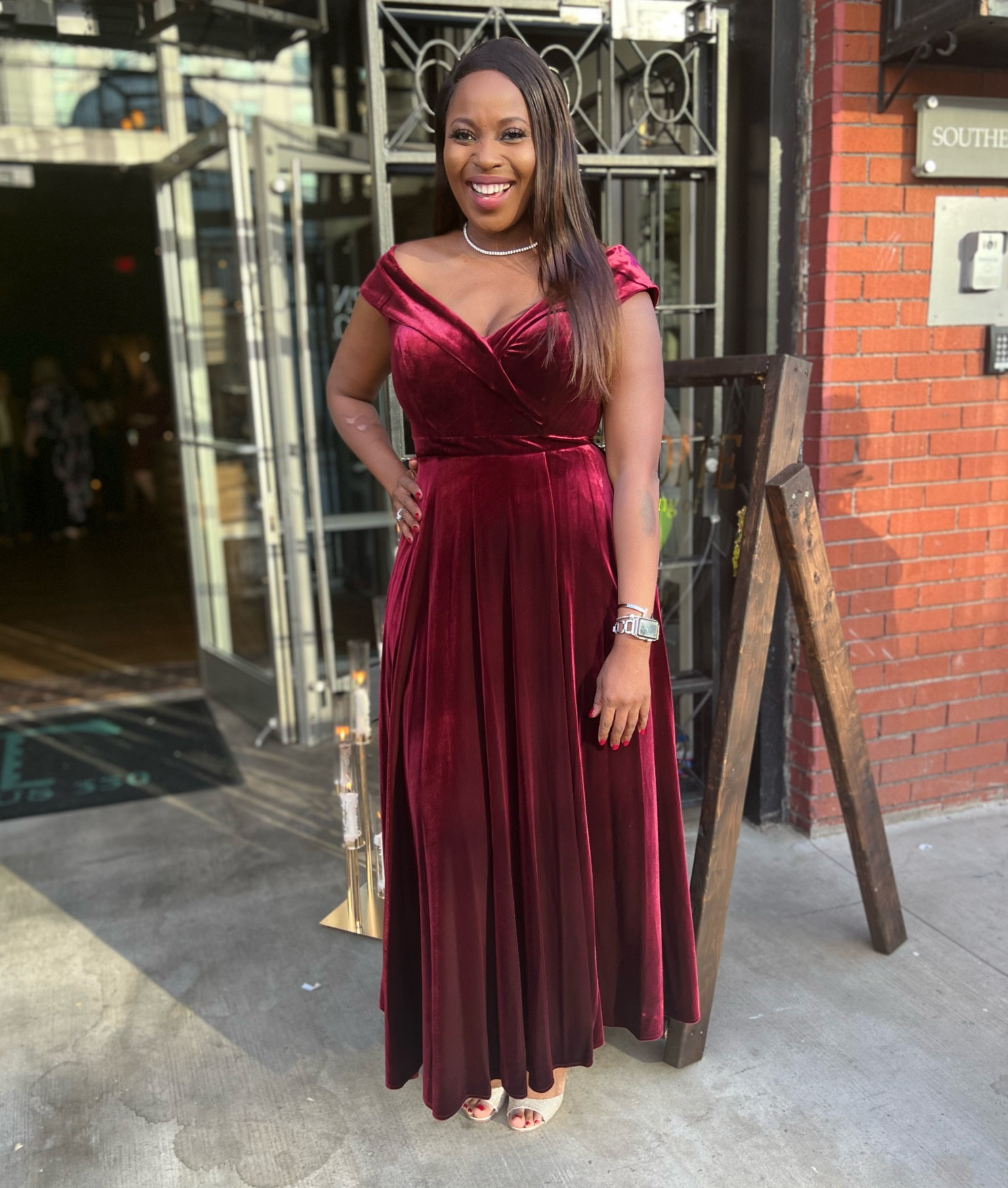 This is the perfect dress for a fall wedding. It's so comfortable and the dress has pockets. 


#LTKbeauty #LTKwedding #LTKSeasonal