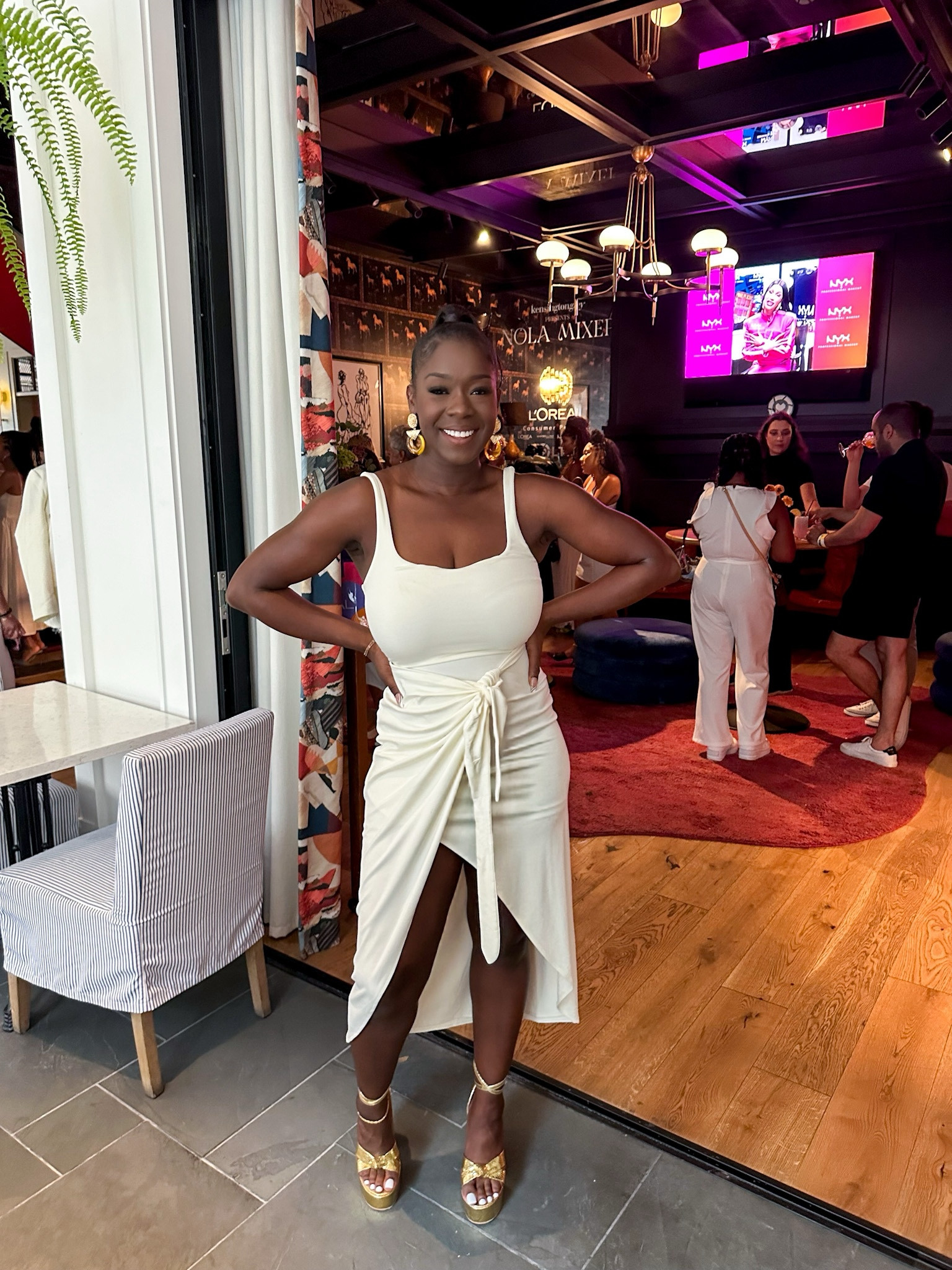 Mom’s night out in Aritzia dress

#LTKParties #LTKStyleTip #LTKFindsUnder100