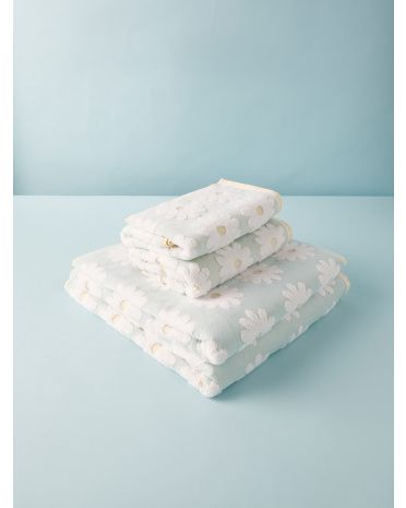 Daisy Field Bath Towel Collection | HomeGoods