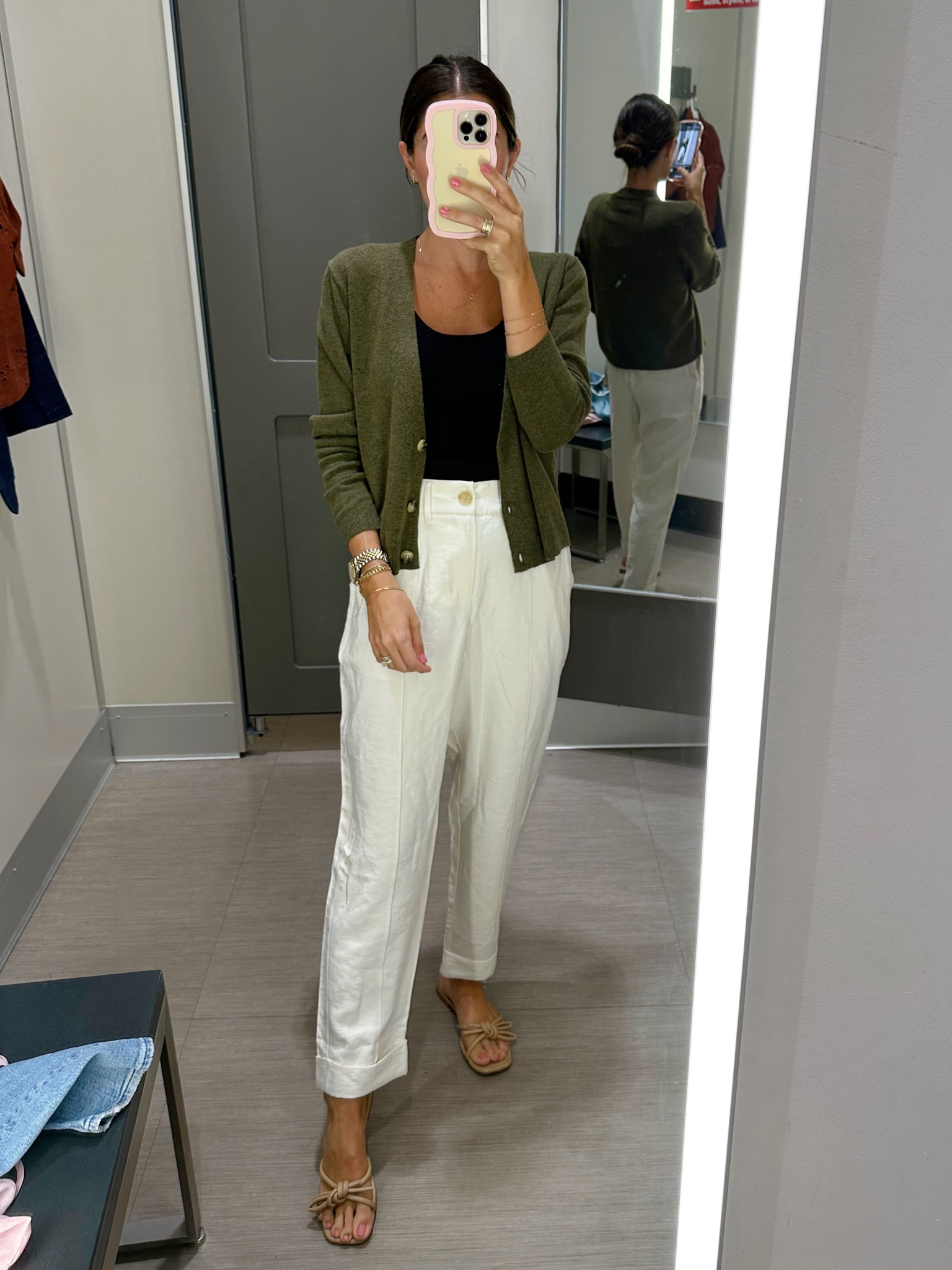 Cute and casual fall outfit! 

#LTKSeasonal #LTKfindsunder100 #LTKfindsunder50