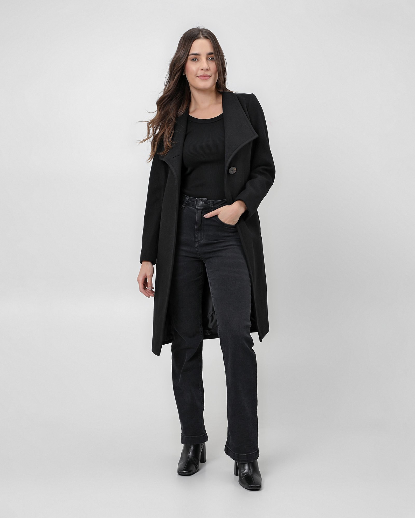 Casaco feminino alongado com amarração - Preto |  AK by Riachuelo | Riachuelo (BR)