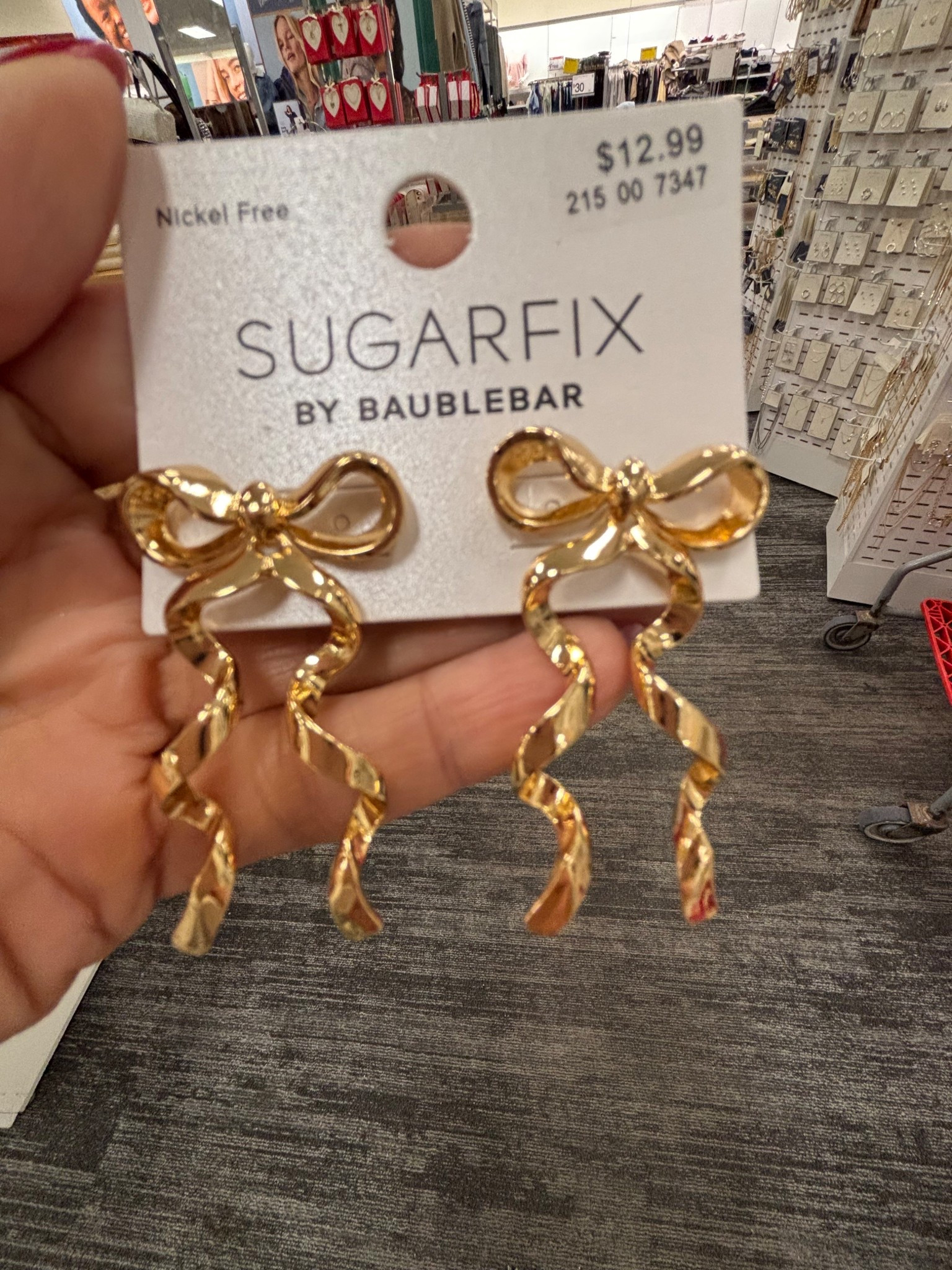 The cutest bow earrings on sale


#LTKGiftGuide #LTKHoliday #LTKSaleAlert