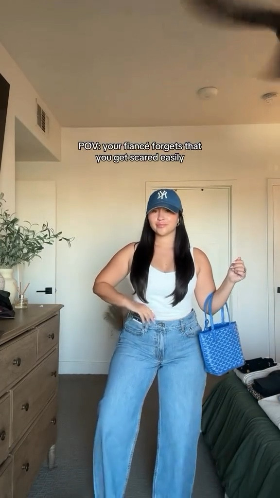 The perfect summer weekend fit!

#summeroutfit #abercrombie 

#LTKSummerEdit #LTKMidsize #LTKSeasonal