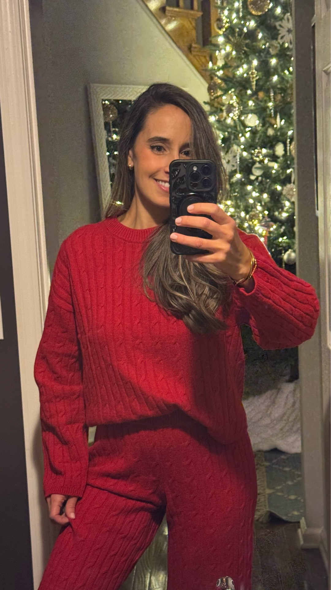 The softest red lounge set from GAP!

Top and bottoms come in regular and petite - great for all body types.

So festive and cozy for the holidays!

Lounge set
Sweater set
Holiday pjs

#LTKSeasonal #LTKHoliday #LTKPetite