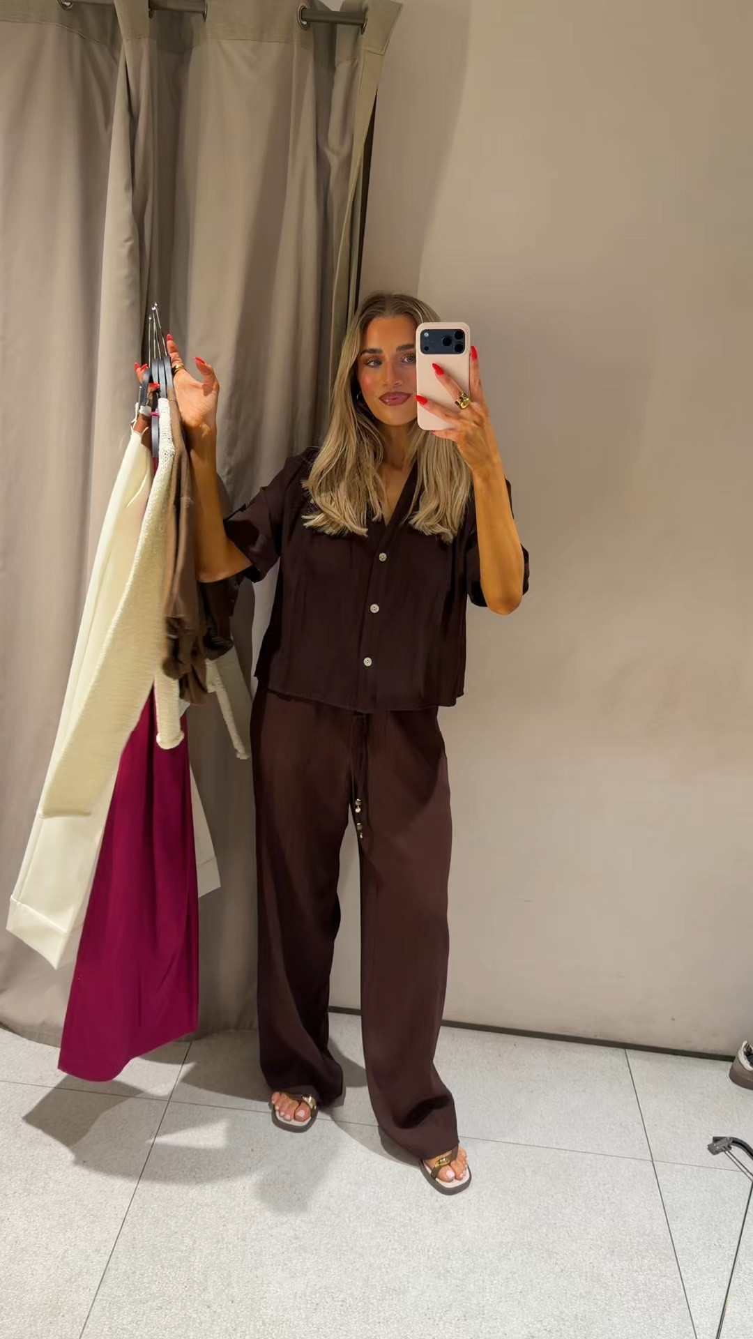 Let’s play dress up in the Zara changing rooms! 😍🤎 how gorgeous!!!!! My hands physically couldn’t carry anymore to try on! 😂😂 linked everything for you girls x 

#LTKspring #LTKsummer #LTKuk
