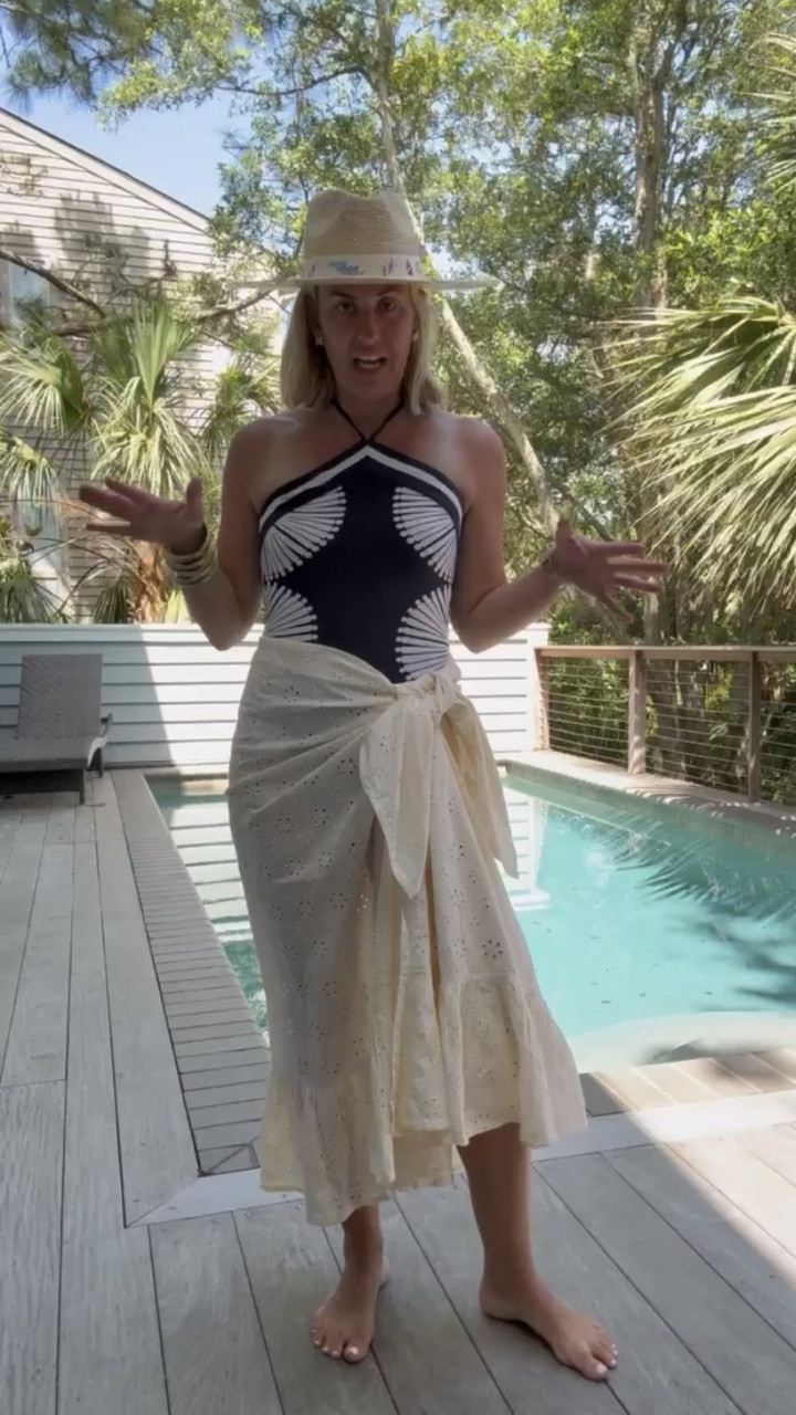 Beach day look! Love this cute one piece, the detailing is everything! Size small suit, OS sarong!