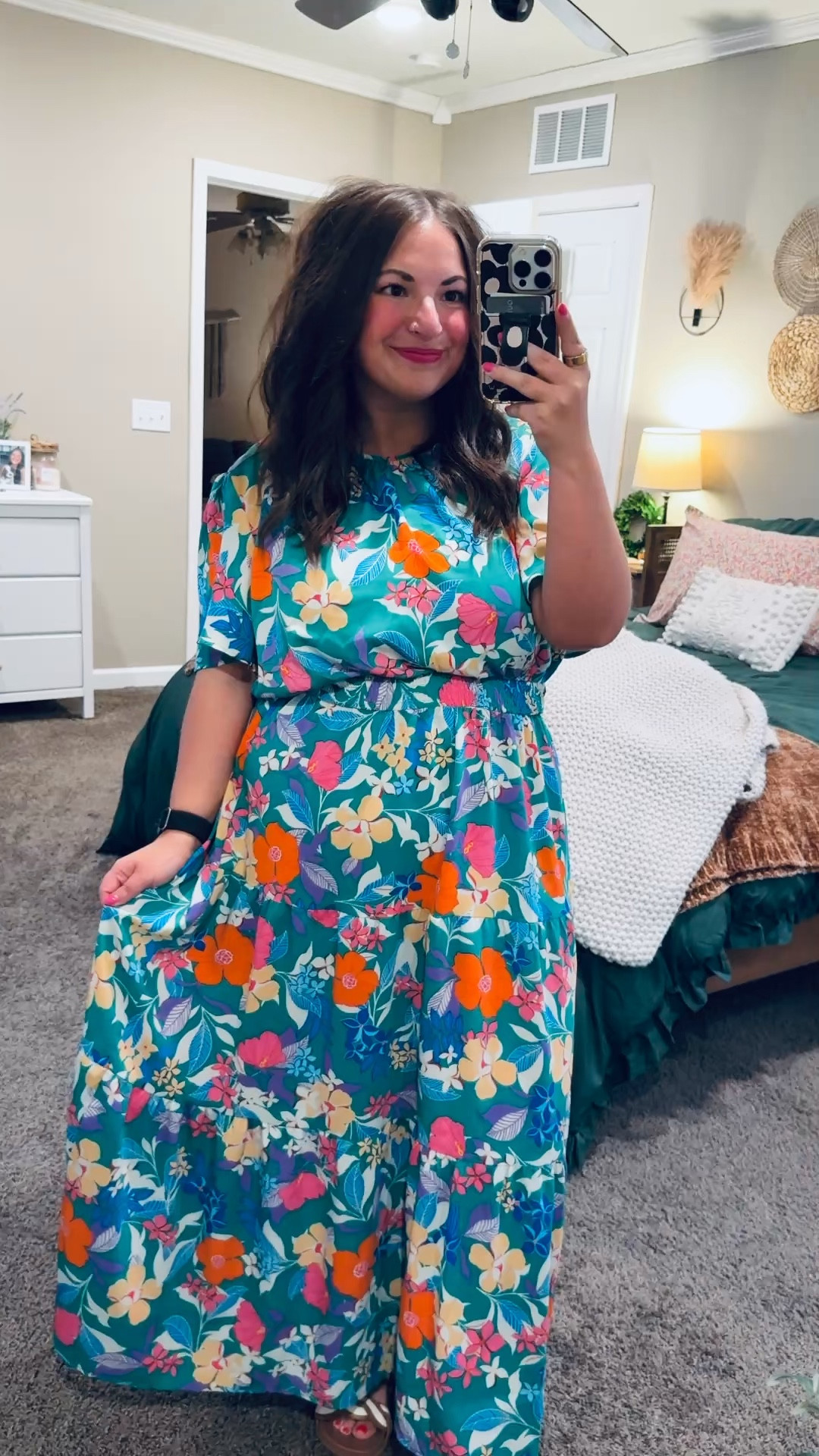 Spring called and she said florals 🌷✨ This bright Amazon dress is flowy, flattering, and SO affordable. The kind of piece you’ll wear on repeat all season long!

sandals: fit true to size // wearing a 5
dress: fits oversized // wearing an XL 

 

#LTKootd #LTKMidsize #LTKWorkwear
