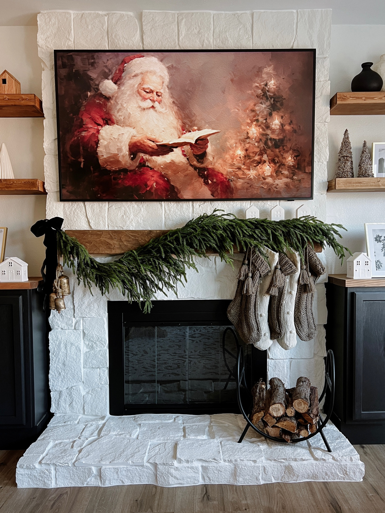 Christmas mantle decor🎅🏼 

#LTKHoliday #LTKhome #LTKSeasonal