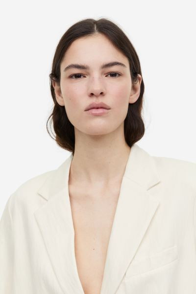 Single-breasted blazer | H&M (UK, MY, IN, SG, PH, TW, HK)