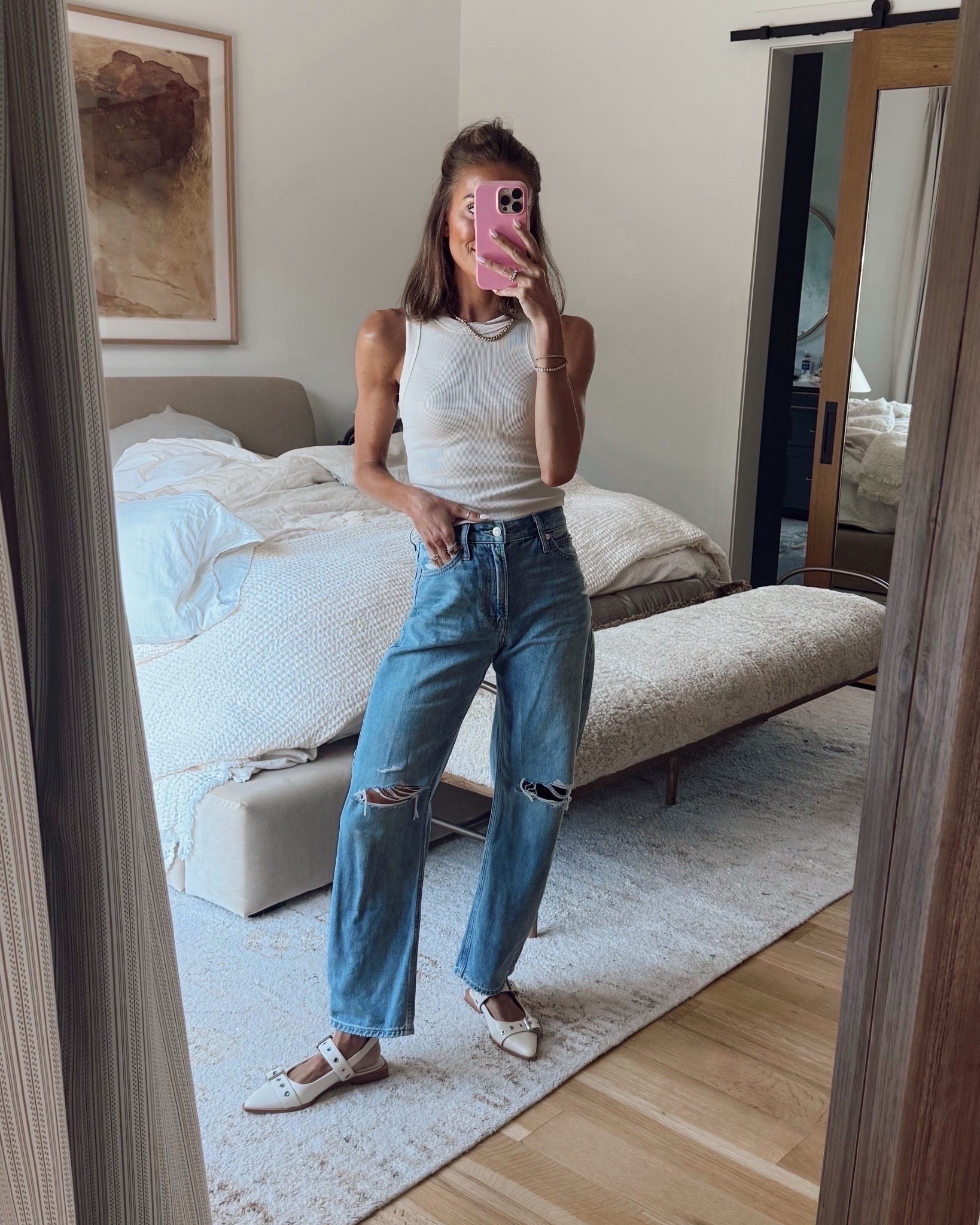 Cutest distressed barrel jeans 40% off!! 🩵