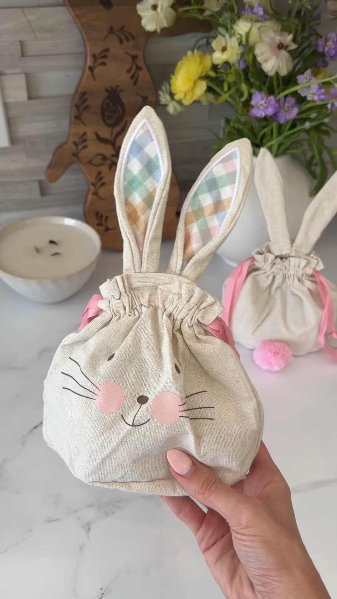 🐰 Bunny Bait Snack Mix

Ingredients
	•	2 cups Chex cereal
	•	1 cup mini marshmallows
	•	1 cup pretzels
	•	1 cup pastel M&M’s
	•	1 Lindt white chocolate bar, melted
	•	Sprinkles (as many as you want)

Directions
	1.	Mix Chex, marshmallows, pretzels, and M&M’s in a bowl.
	2.	Pour over melted white chocolate and gently stir to coat.
	3.	Add sprinkles, then spread on parchment to set.
	4.	Break apart or scoop into Easter treat bags. 🐰✨

#LTKSeasonal #LTKmomlife #LTKHome