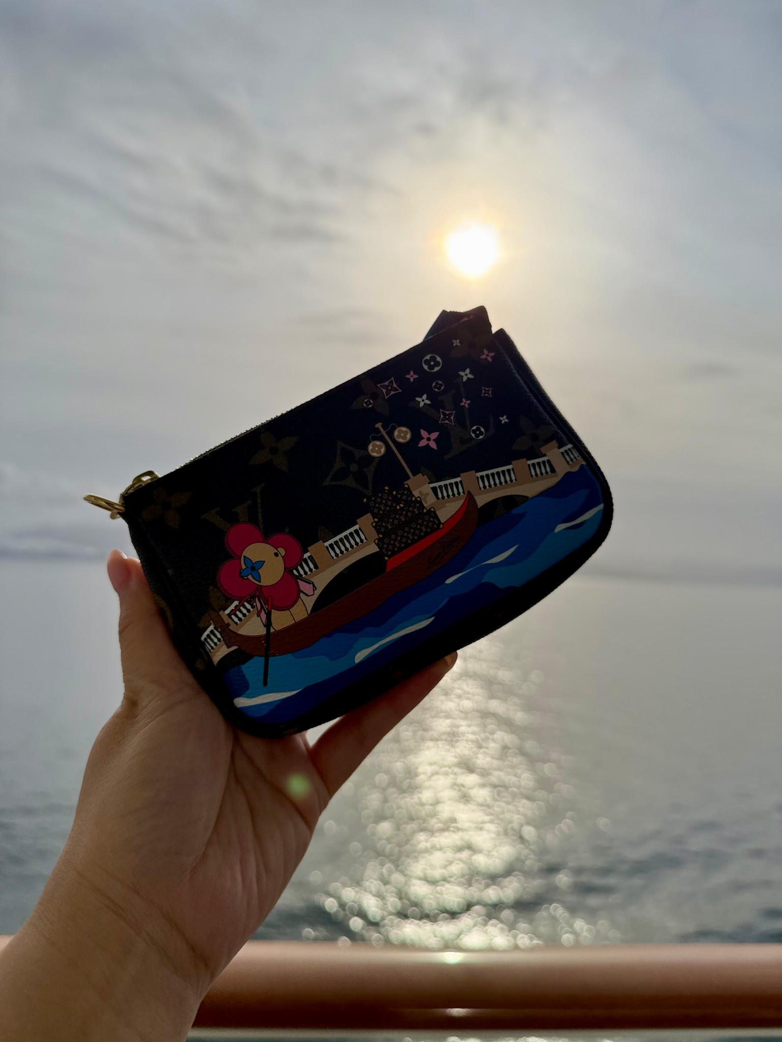 Mini pochette Xmas editionn

#LTKItBag #LTKStyleTip #LTKTravel