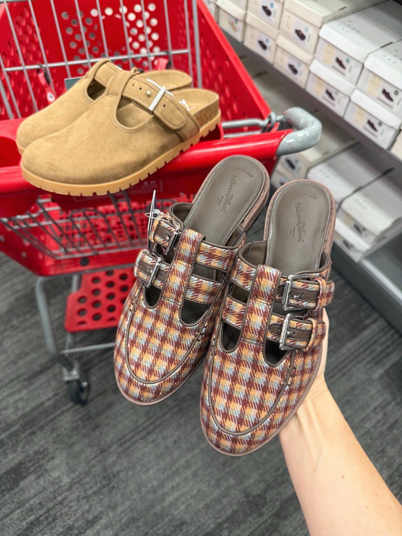 Fall shoes

#LTKootd #LTKSeasonal #LTKdayinmylife