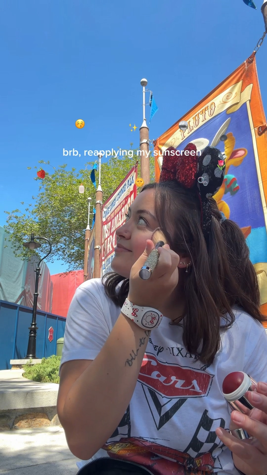 makeup sunscreen is officially my new obsession 🍓🍒💄🌶️❤️‍🔥
this cream blush has 30 spf (!!!) and applies like butter 🤩✨ i’m using the shade heat wave 💌



#LTKselfcare #LTKgrwm #LTKBeauty