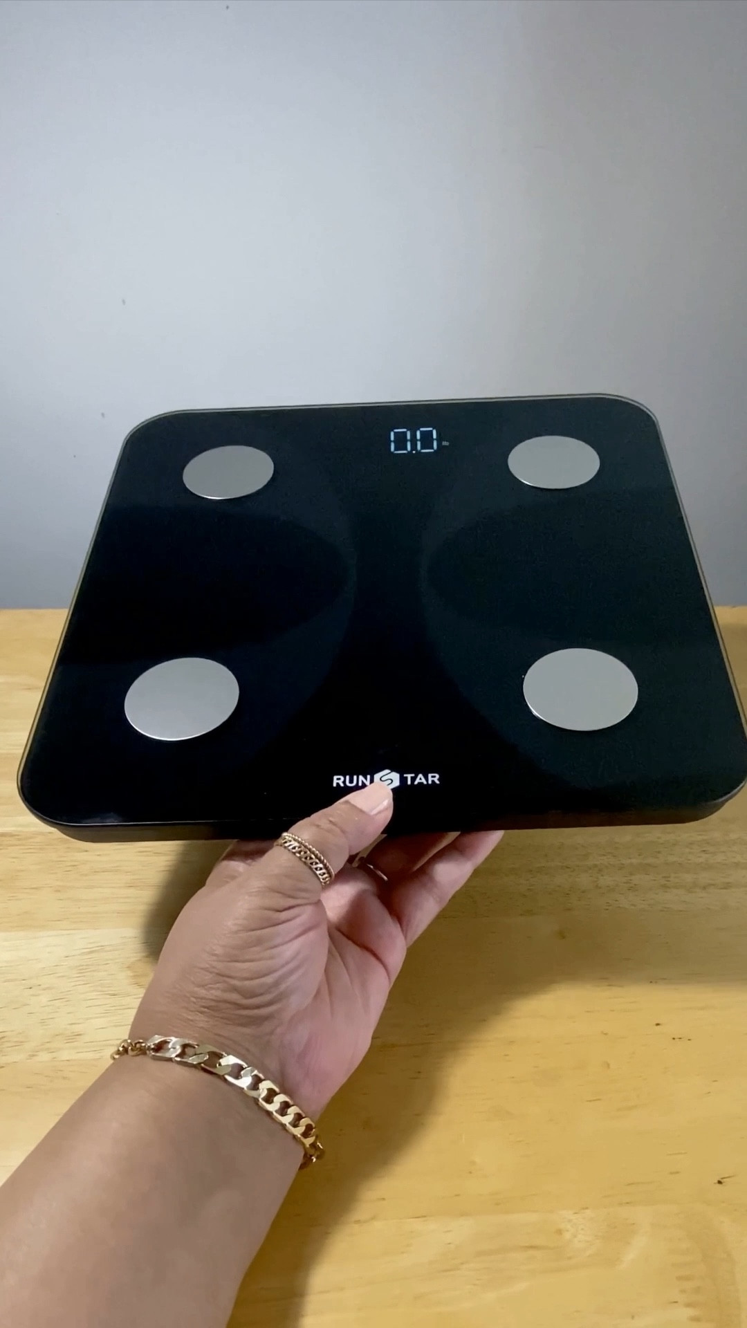 RunStar has the solution for tracking your BMI! 
You’ll be able to find your weight, muscle rate, body water, bone mass and much more 🤩

Add tracking your BMI goals to your 2026 fitness list 🏆


#LTKselfcare