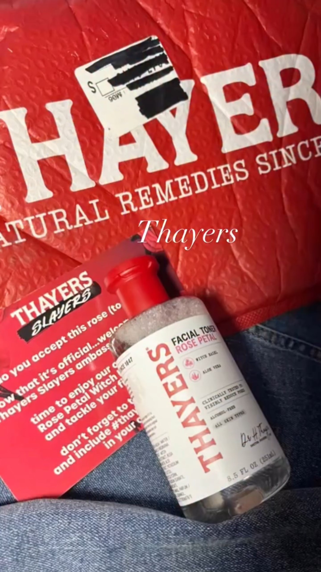 I Accept #ThayersAmbassador🌹✨ @thayers 🥰
Thank you for my welcome Rose Petal Witch Hazel Toner ♥️ I’m already obsessed with the scent😍 

#thayersrosepetaltoner #facetoner #obsessed