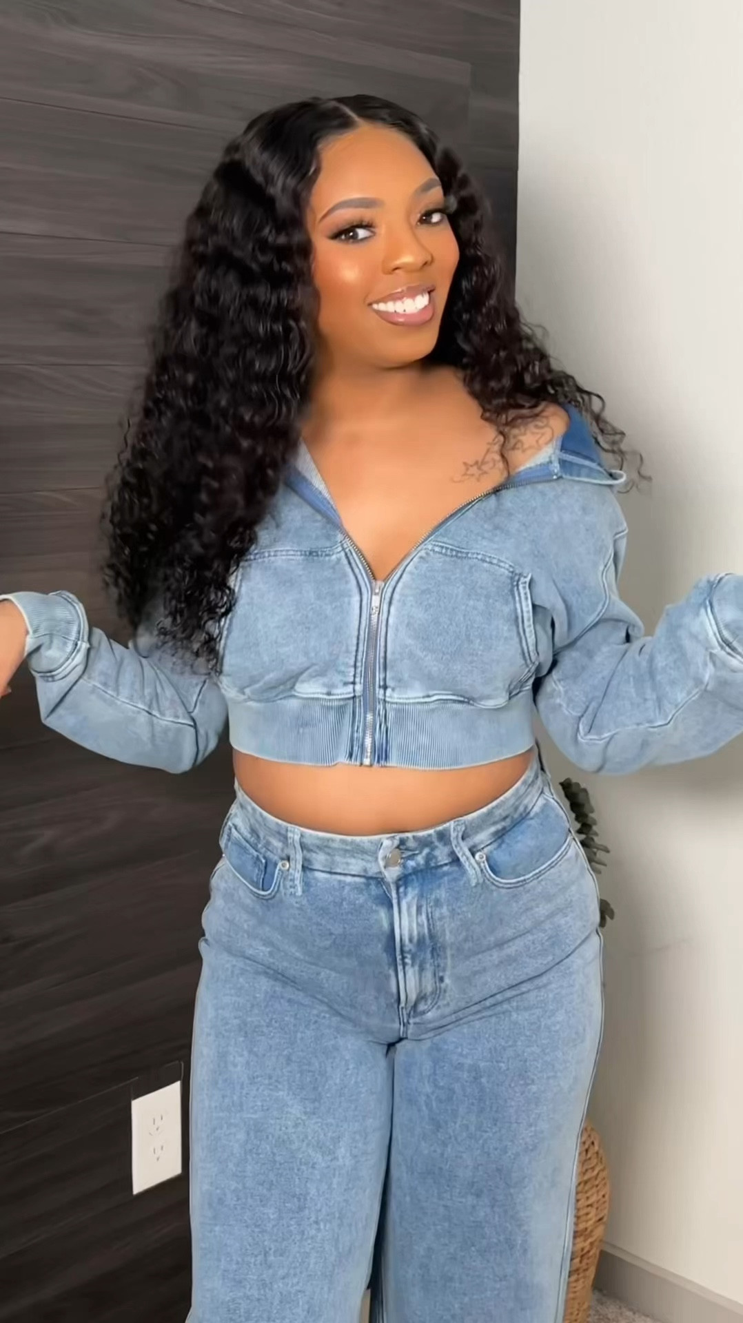 This is JEANius @goodamerican | this is the JEANius sweats collection in the color INDIGO. 

Size Ref: 5’5” - 165 Lbs - Size 8 & Size M Top 

Loving the wide leg pants & the length of them. Truly so comfortable! + they’re 100% COTTON! 

It’s giving elevated casual and that’s my favorite thing as a mom these days. Something quick and easy to throw on. 

Lmk what you think in the comments! 

As always the quality is unmatched. Love love love GOOD AMERICAN! They never disappoint. 

🔑: elevated casual fashion, fashion style , fashion inspo, fashion trends 2024 


#GoodAmerican #GoodAmericanPartner #noteasilybrokan #explore #explorepage #JeaniusSweats #DenimOnDenim #fallfashion #fashiontrends #fallfashion2024 #trends #fashion #explore #reels #outfit #outfitinspiration #style 

#LTKStyleTip #LTKBeauty #LTKVideo