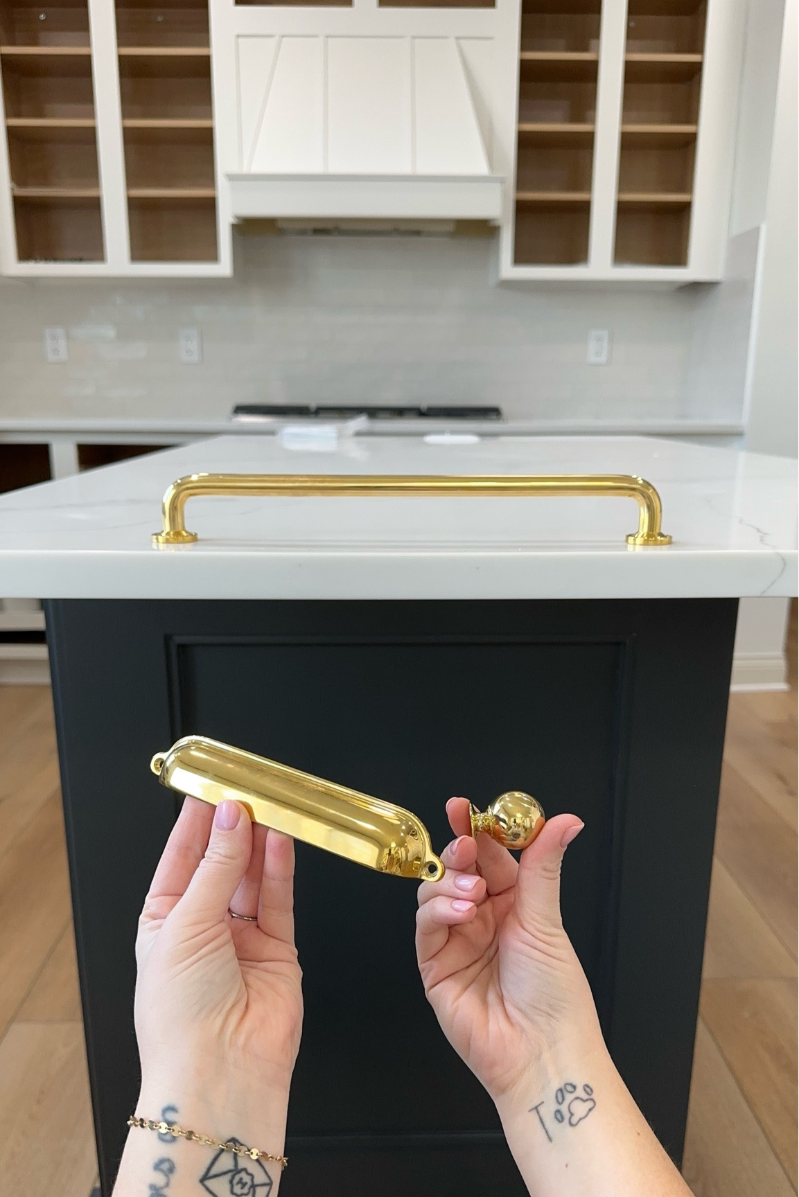 kitchen upgrade links! the new hardware is stunning. island color is Iron Ore By Sherwin Williams #kitchen #kitcheninspo

#LTKHome