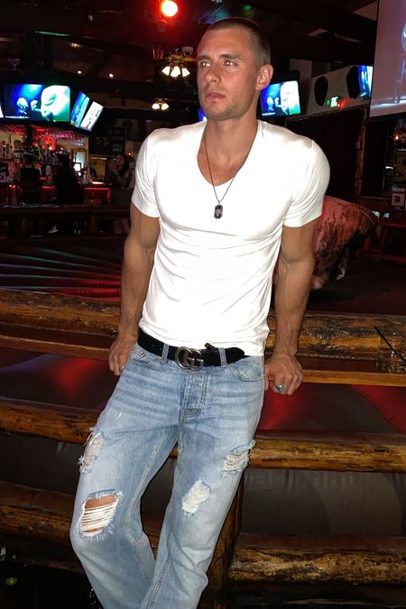 Can’t go wrong with jeans & a plain white tee for a casual night out! ✨ 
#LTKmensfashion #LTKcasual #LTKnightout #jeans #whitetee

#LTKSeasonal #LTKstyletip #LTKmens