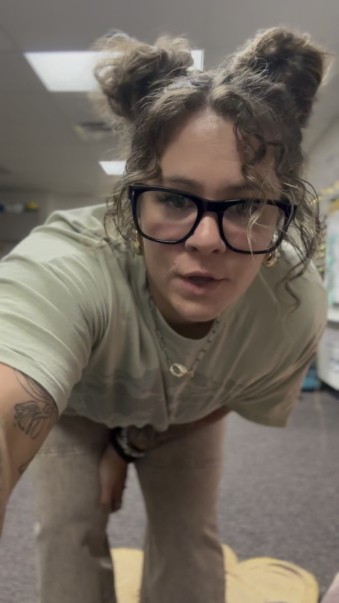 We love a spooky teacher fit around here 😉🎃👻


Teacher outfit // ootd // midsize // Halloween // aerie 