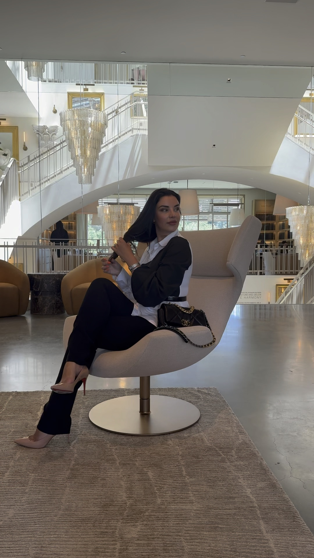 Hint: It’s priceless and fits perfectly in any outfit. 😉🧠💁‍♀️ #BrainsAndBeauty #OOTD #FashionWithBrains

#LTKWorkwear #LTKMidsize #LTKVideo