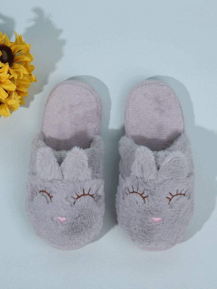 Round Toe Cartoon Graphic Fluffy Slippers | SHEIN