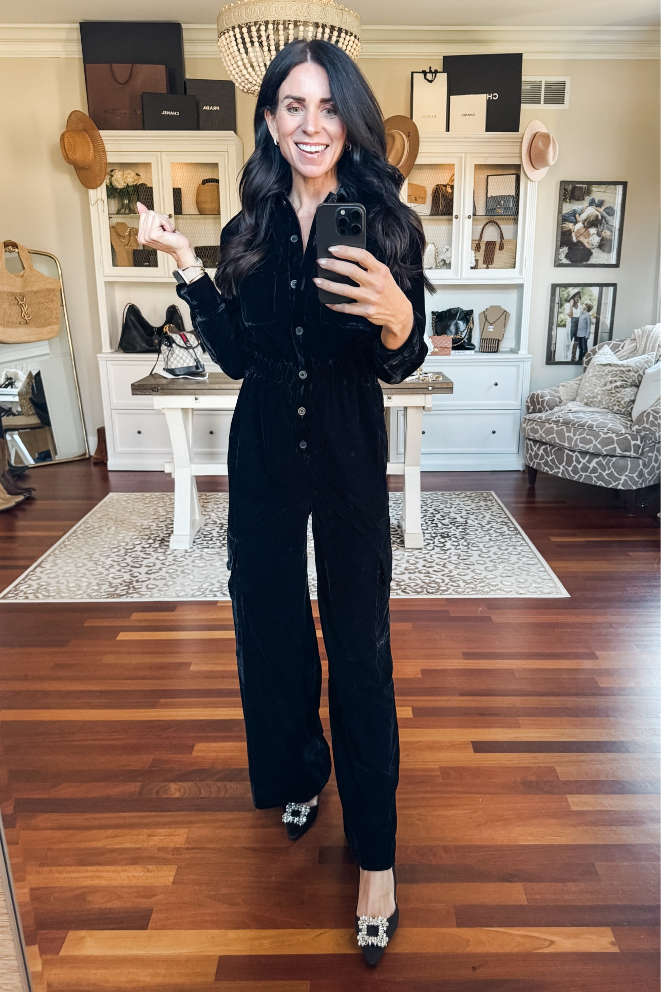 Holiday velvet jumpsuit
Size 0

#LTKParties #LTKFindsUnder50 #LTKHoliday