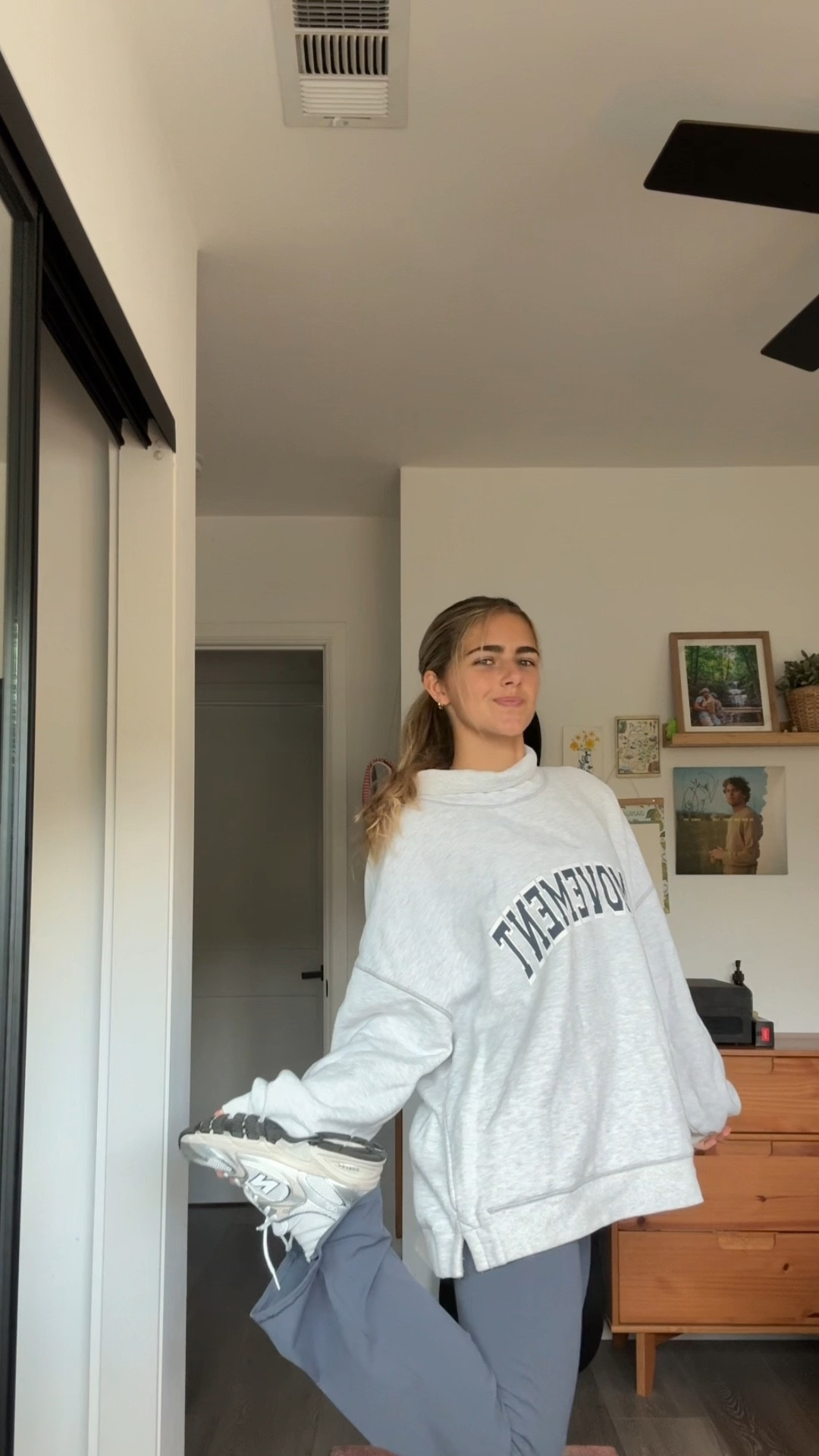 comfy coffee shop work fit!☁️🫖

#LTKFitness #LTKFindsUnder100 #LTKStyleTip