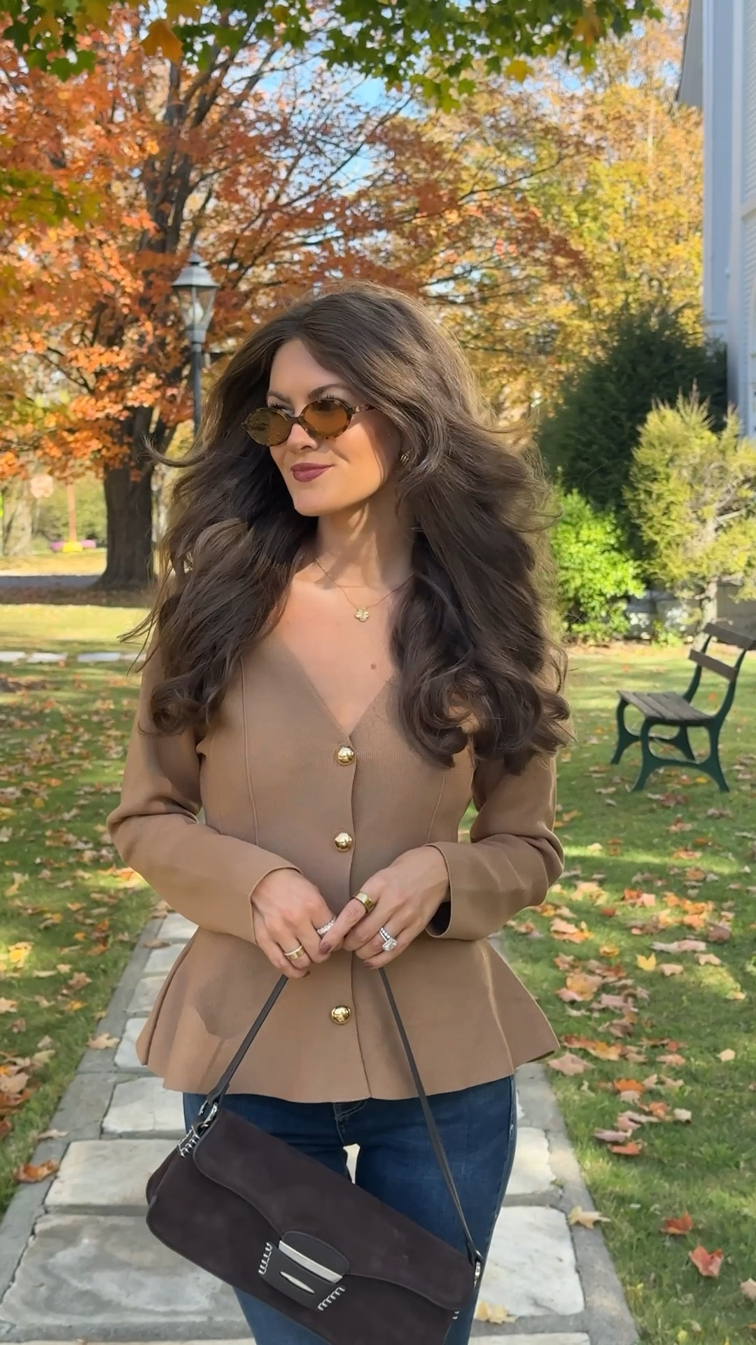 Could not be more obsessed with this head-to-toe look from @mango, from the bag all the way down to the boots! #ad

30% off everything, use code: MANGO30 (online purchases from $220 + free shipping)
Start date: 10/12/2025 06:00:00
End date: 10/16/2025 09:00:00

#LTKSaleAlert #LTKSeasonal #LTKFindsUnder100