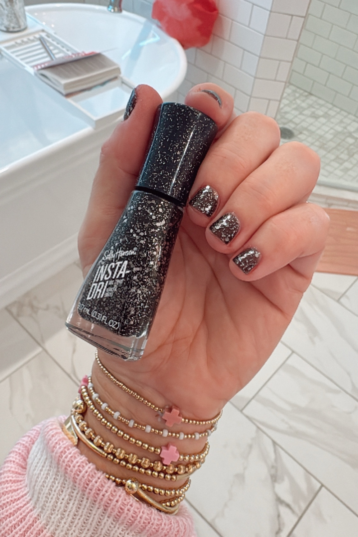 New Year’s nails! 

#LTKSeasonal #LTKBeauty #LTKHoliday