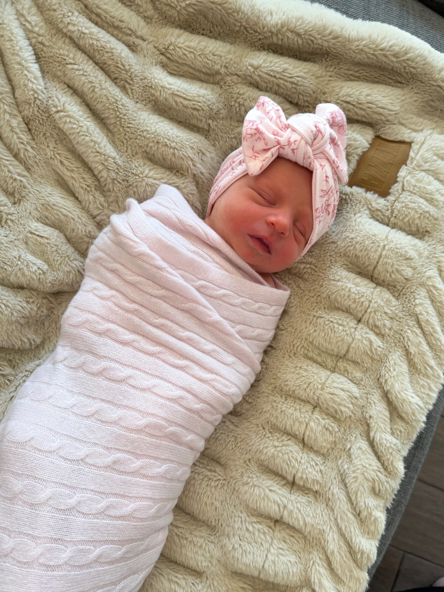 The softest baby blanket of all time 

#LTKBaby