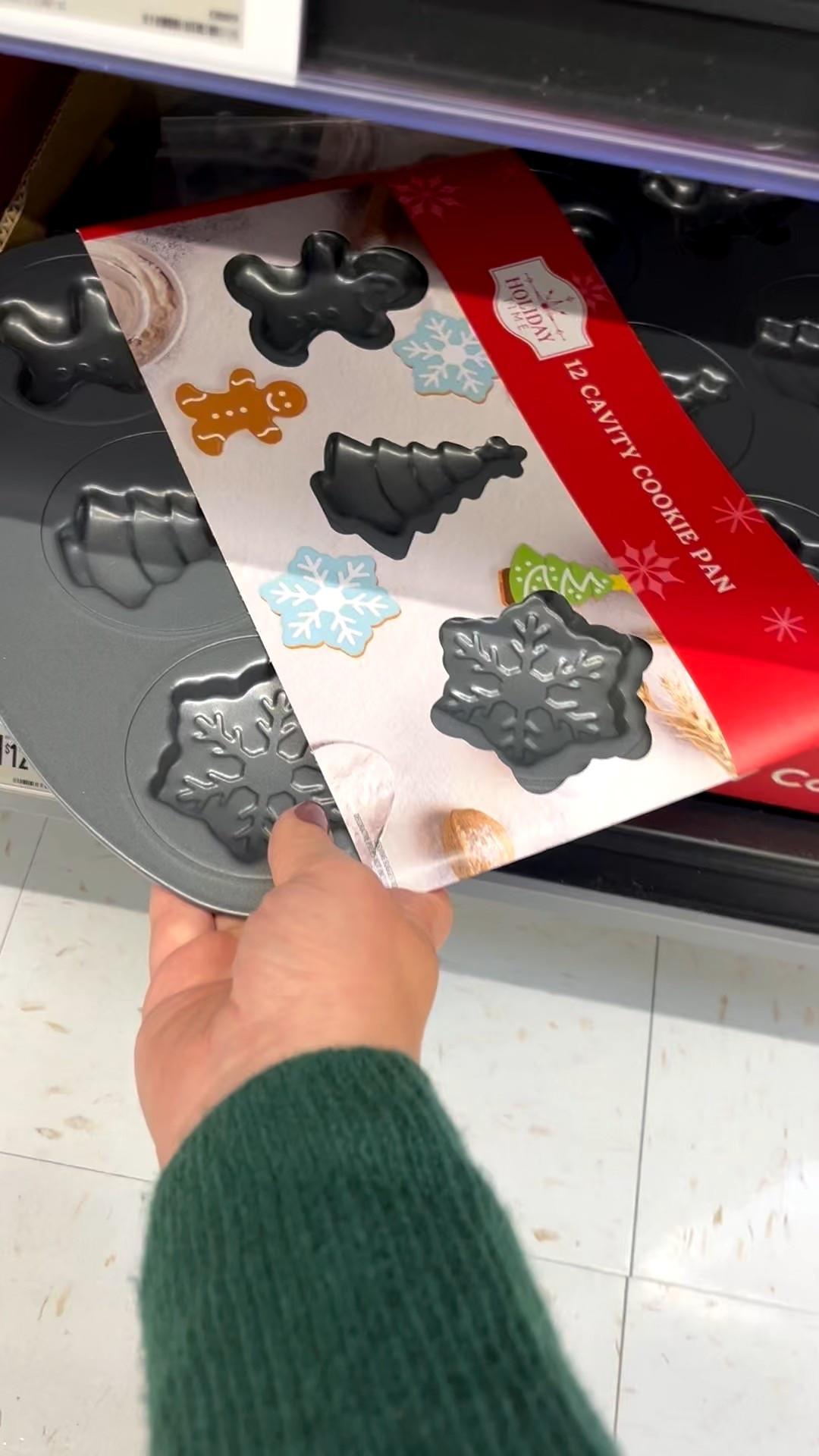 Christmas kitchen decor at Walmart #christmas #christmasdecor #walmartfinds

#LTKSeasonal #LTKHoliday