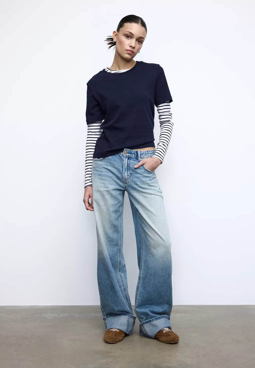 Basic regular fit heavy weight T-shirt - Women's T-shirts | Stradivarius United Kingdom | Stradivarius (UK)