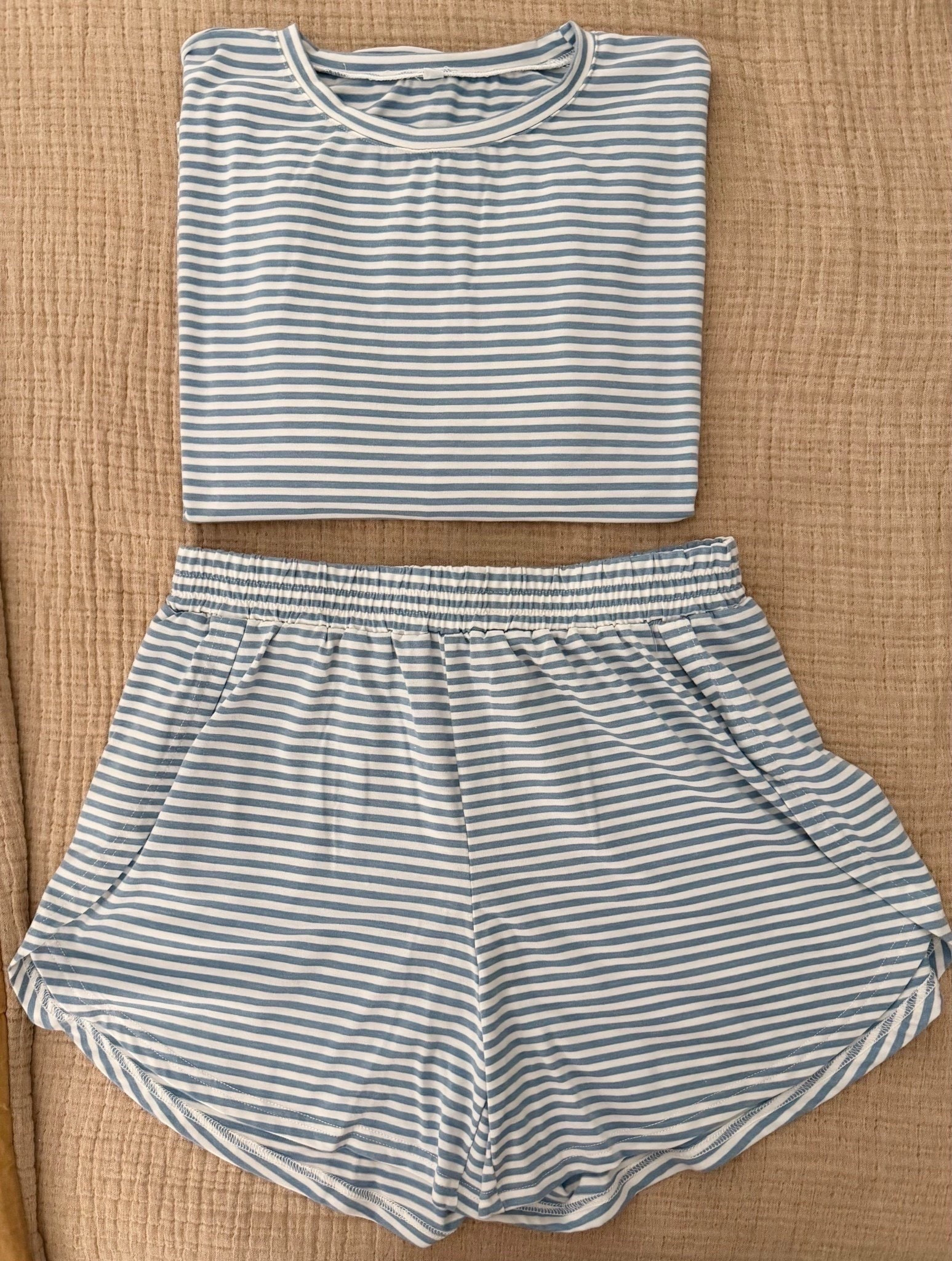The softest and cutest loungewear from Amazon.  



#Amazon #loungewear #lounge #matchingset #blueandwhite #shorts #dailyfinds #gift #MothersDay #foundonamazon #allthingsartrice

#LTKGiftGuide 
#liketkit #LTKFindsUnder50 #LTKFindsUnder100
#LTKootd #LTKgrwm


#LTKMothersDay #LTKPetite #LTKMidsize