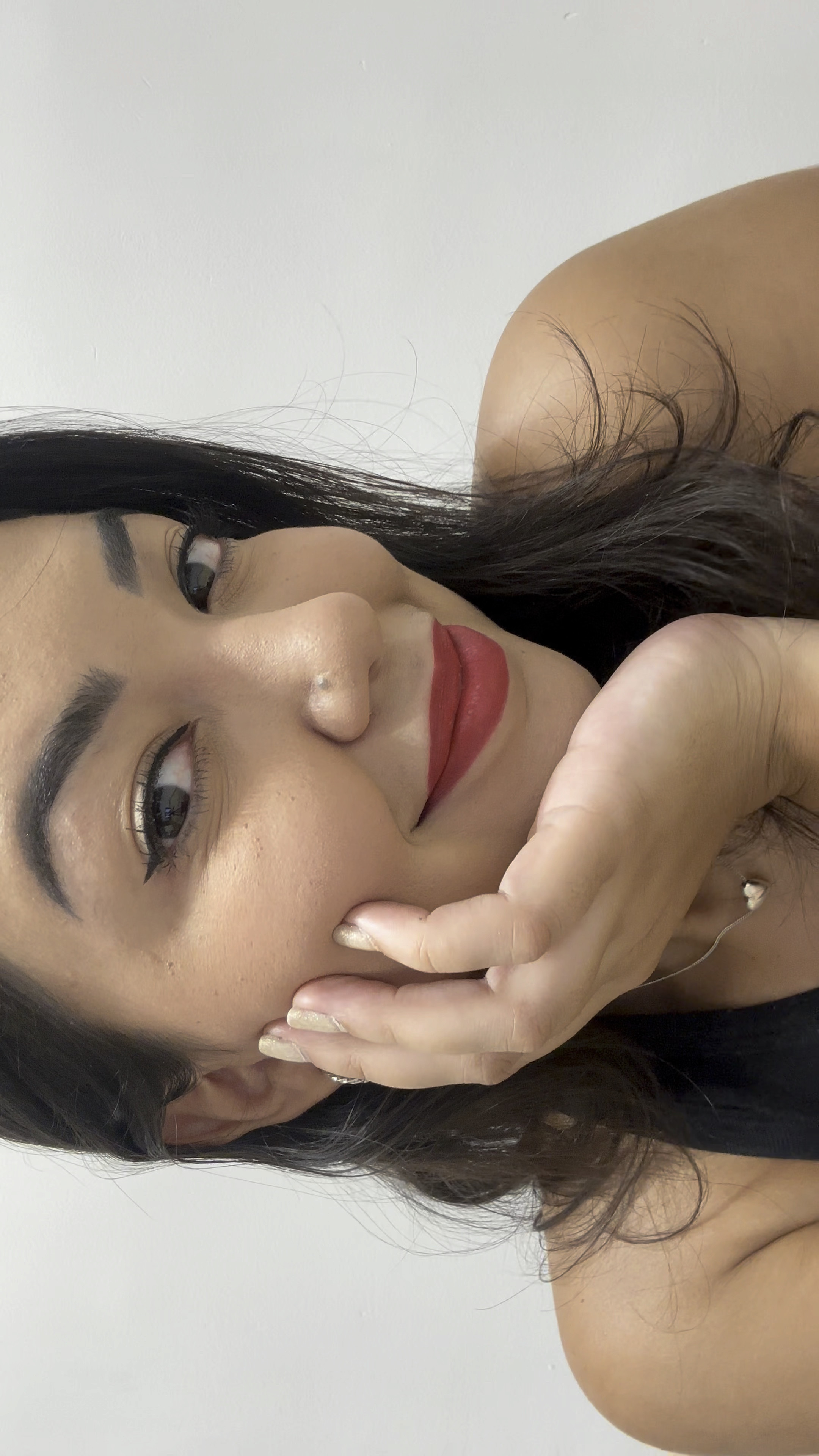 Make simples com os produtos da @avon ❤️ essa linha tem uma duração surreal e é perfeita para você que busca produtos que não precisam de retoque ao longo do dia ! E ai, gostaram ?

#LTKfindsunder50 #LTKbeauty #LTKbrasil