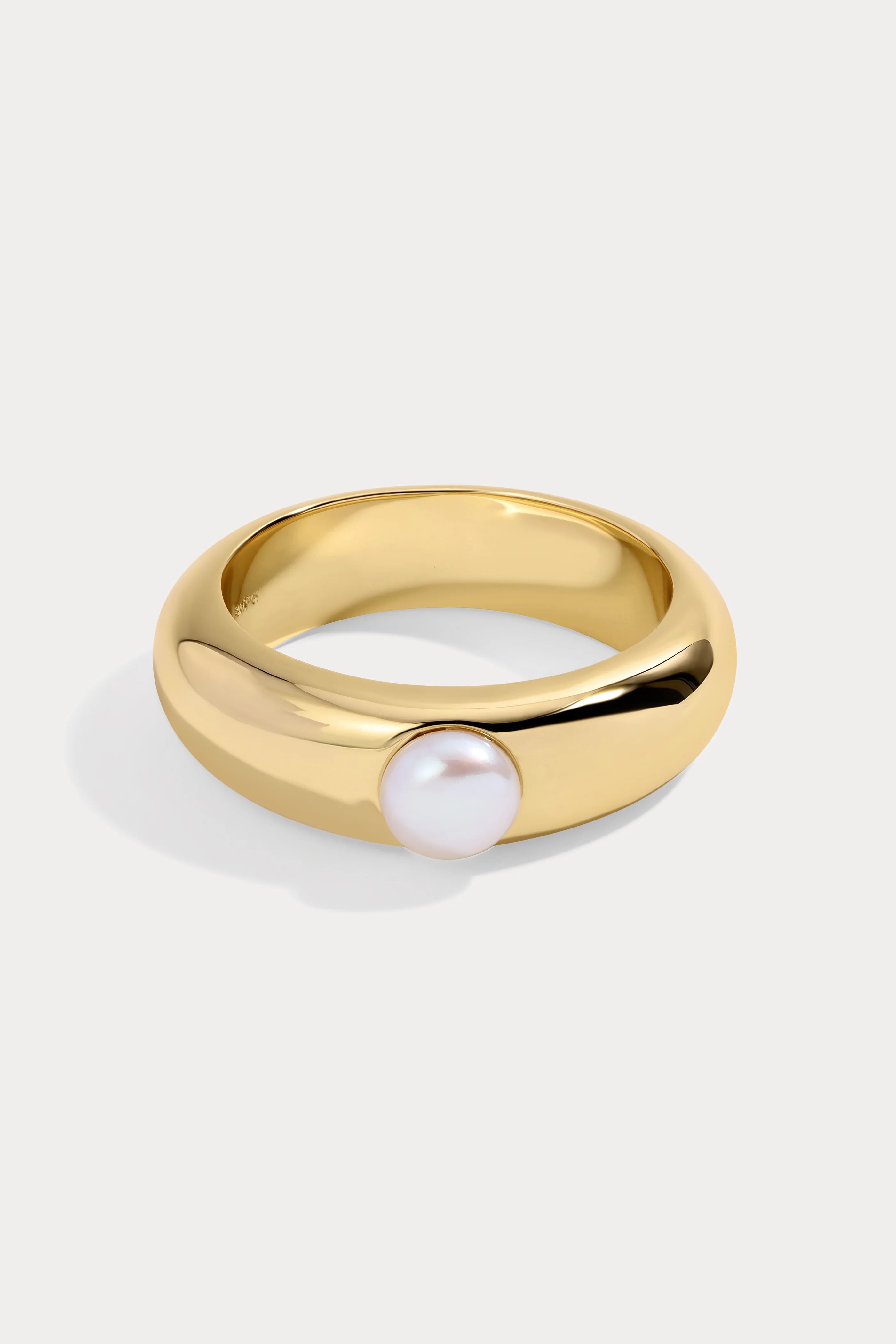 Clara Pearl Ring | Lili Claspe