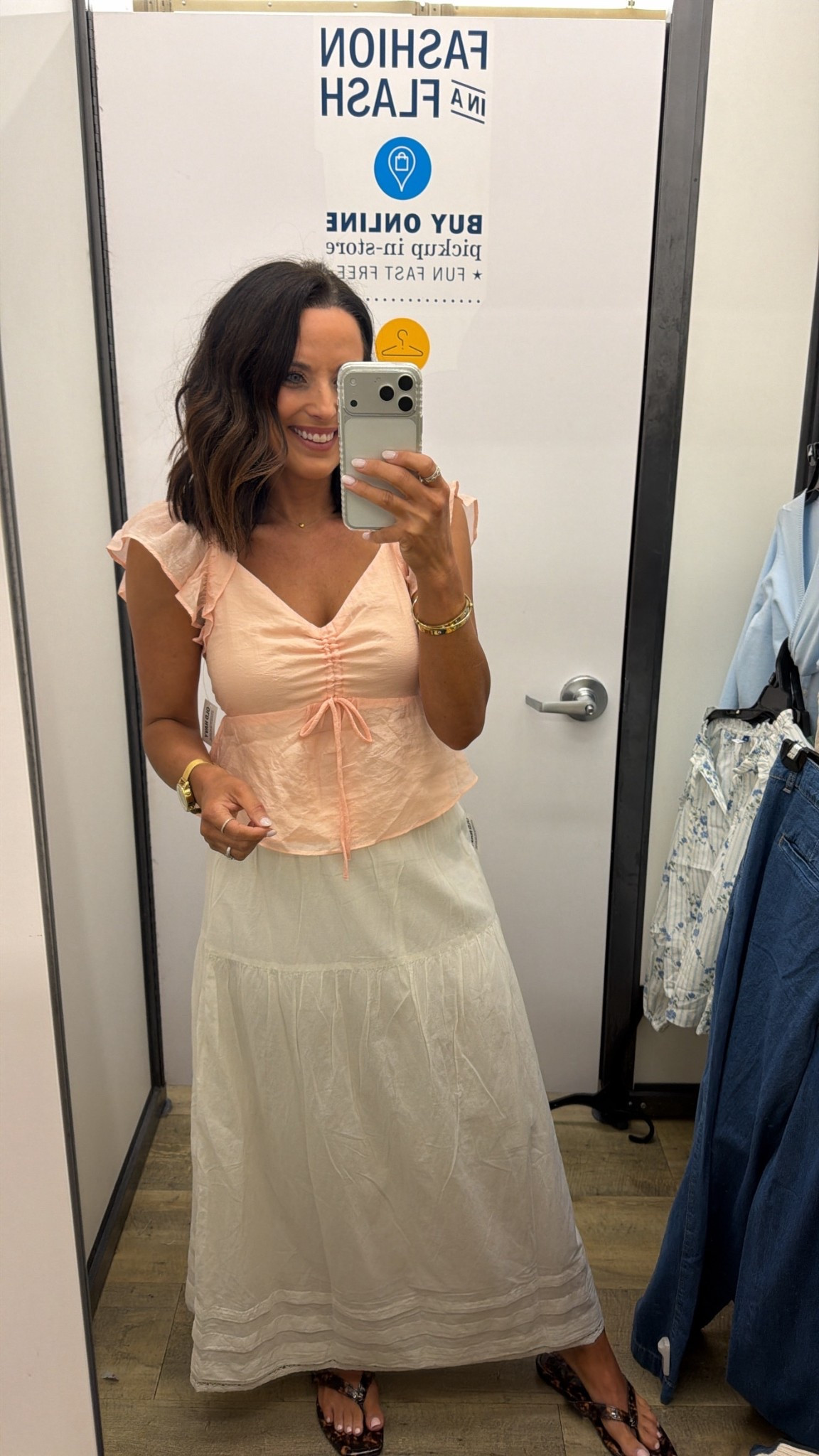 old navy has been so good lately 😍 this outfit is so good

old navy outfit, feminine style, everyday look

#oldnavyfinds #ltkstyle #summeroutfit #affordablefashion #easyoutfit
