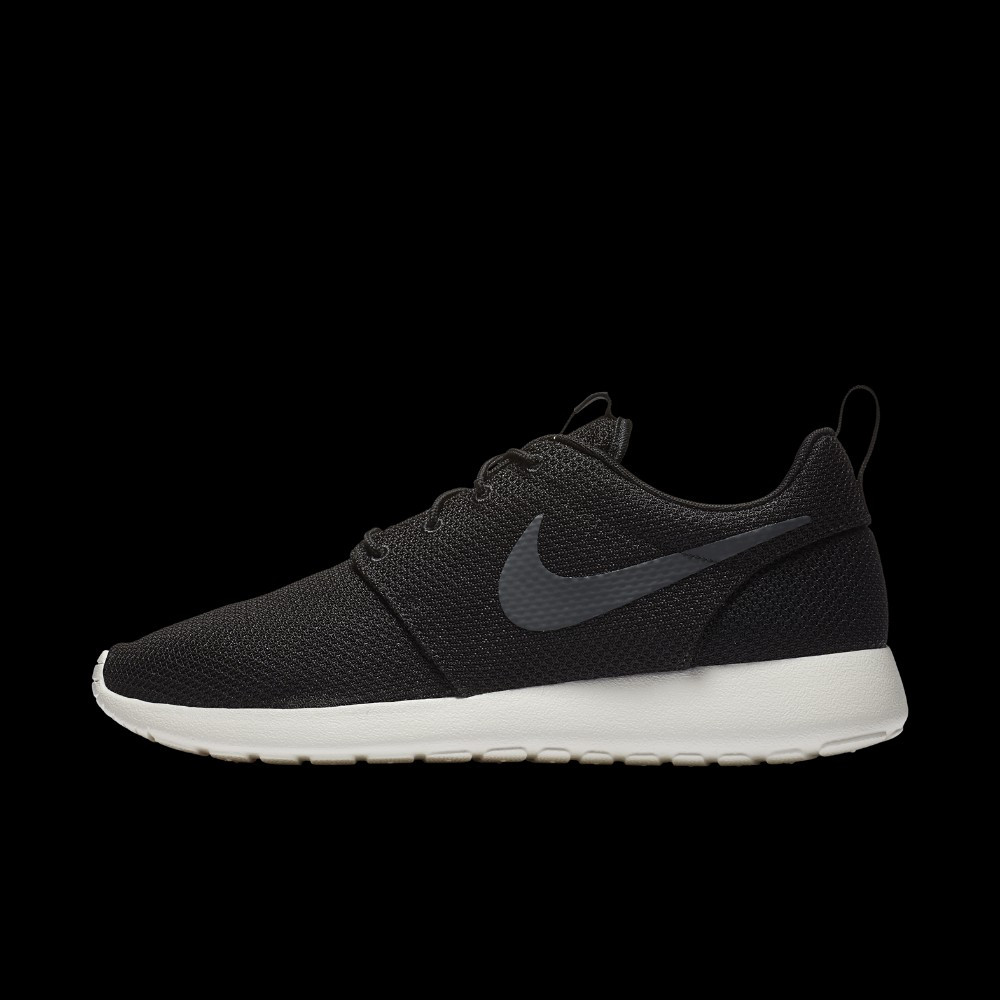 Nike Roshe One Men's Shoe Size 6 (Black) | Nike (US)