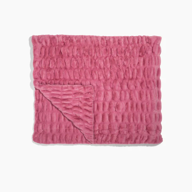 Award-Winning Luxury Blankets | Lola Blankets