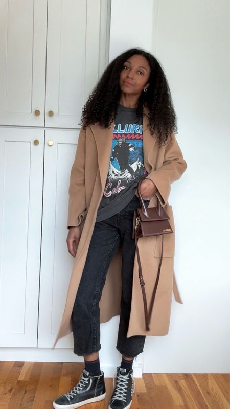 WHAT I WEAR WHEN I DON’T WANNA GET DRESSED….

Yes, we all have these moments and it’s real. I realized I can’t *wait to be in the mood to do all the things because guess what my mood changes and the things STILL need to get done (AIR 🙋🏾‍♀️) 

So I put on real-life styles: Sweatshirt, favorite jeans and the all black allows me to use less brain power. Sneakers that add a little edge to the outfit and polish the look with this chic camel coat. THE LOOK is comfort with style and it’s practical ( sign me up!!) 

#LTKstyletip #LTKSeasonal #LTKover40