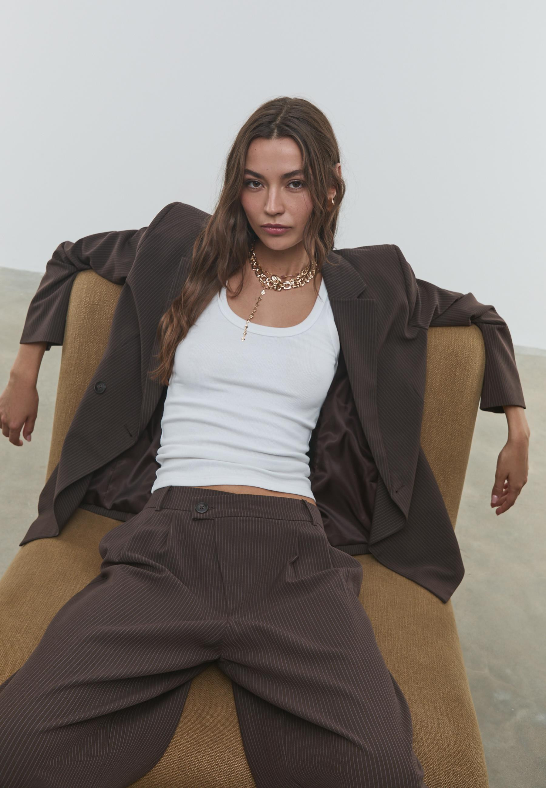 Blazer slim fit croisé à rayures | Stradivarius (FR)