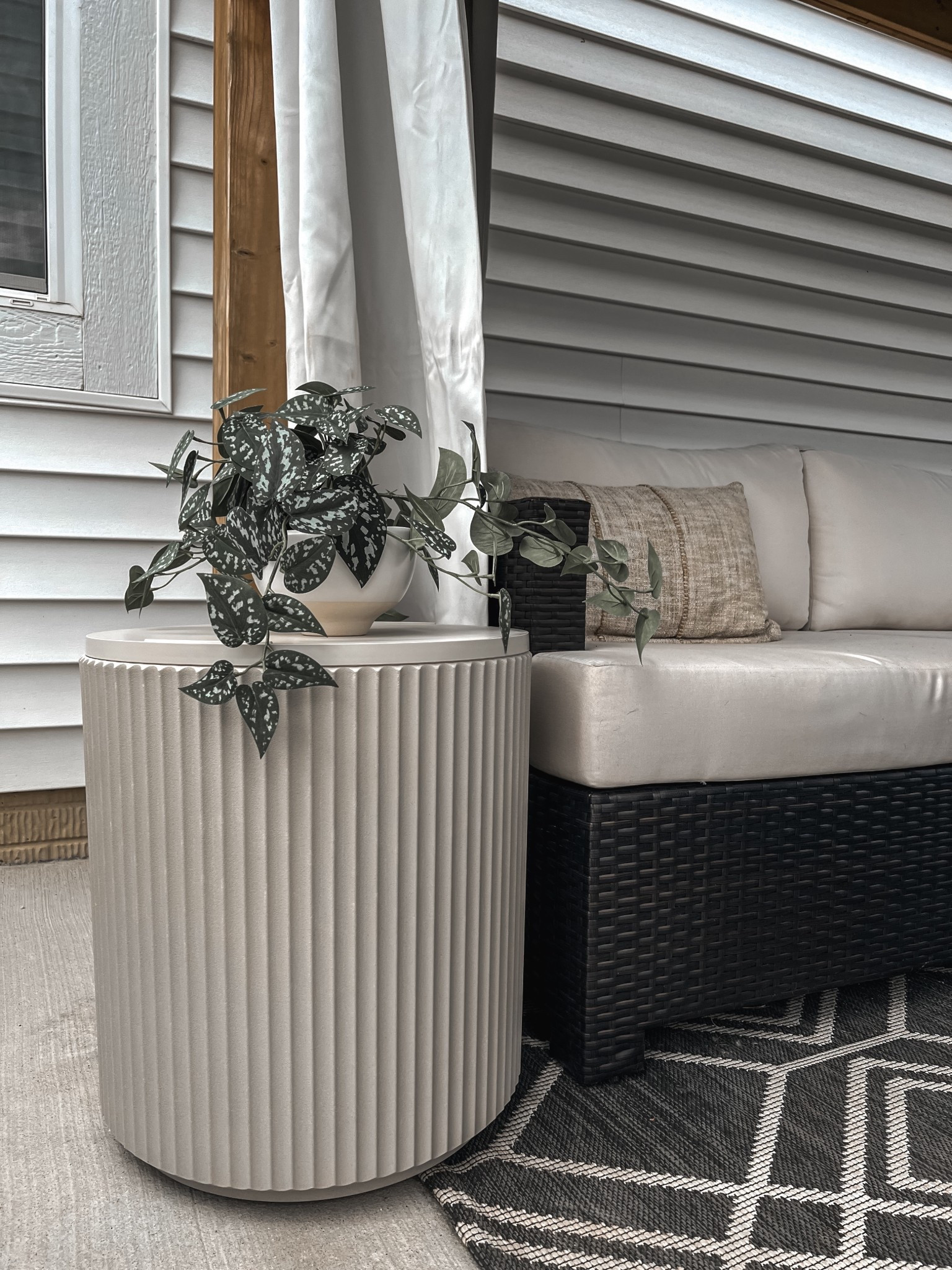 This 2-in-1 cooler table is an absolute MUST HAVE this summer! It can hold as many as 48 drinks & keep them ice cold for up to 12 hours, while also serving as a side table! And just in case you needed another reason to snag it — it’s ON SALE for Amazon’s Big Spring Sale! 🙌🏽

Porch | Patio | Outdoor Table | Hosting Essentials

#LTKSeasonal #LTKSaleAlert #LTKHome