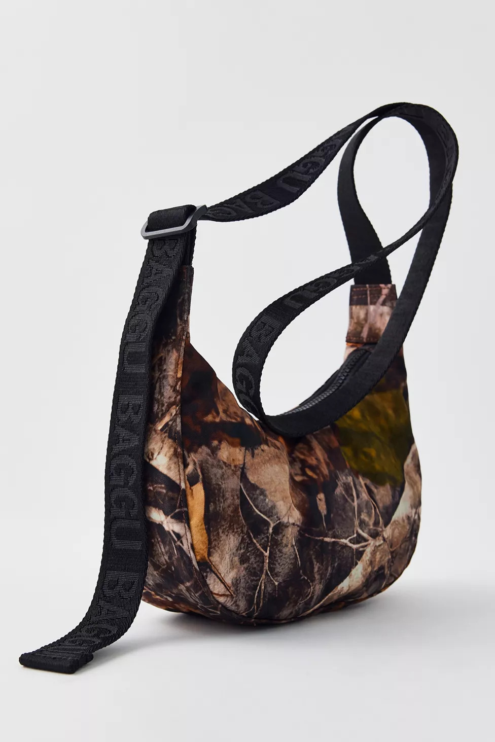 BAGGU Small Nylon Crescent Bag | Urban Outfitters (US and RoW)