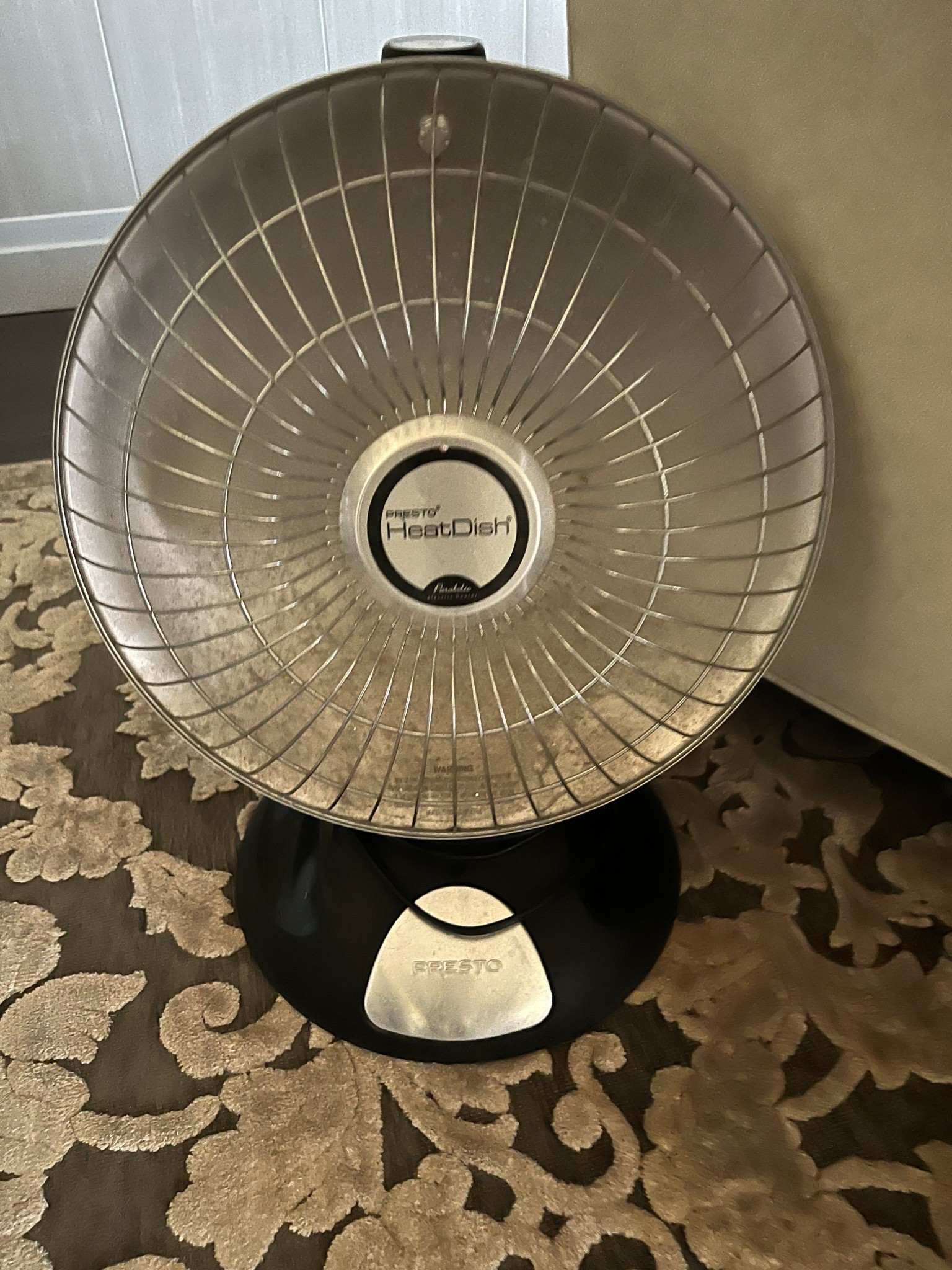 Heat dishes all over the house bc the temperature has dropped 

#LTKCyberWeek #LTKGiftGuide #LTKHoliday