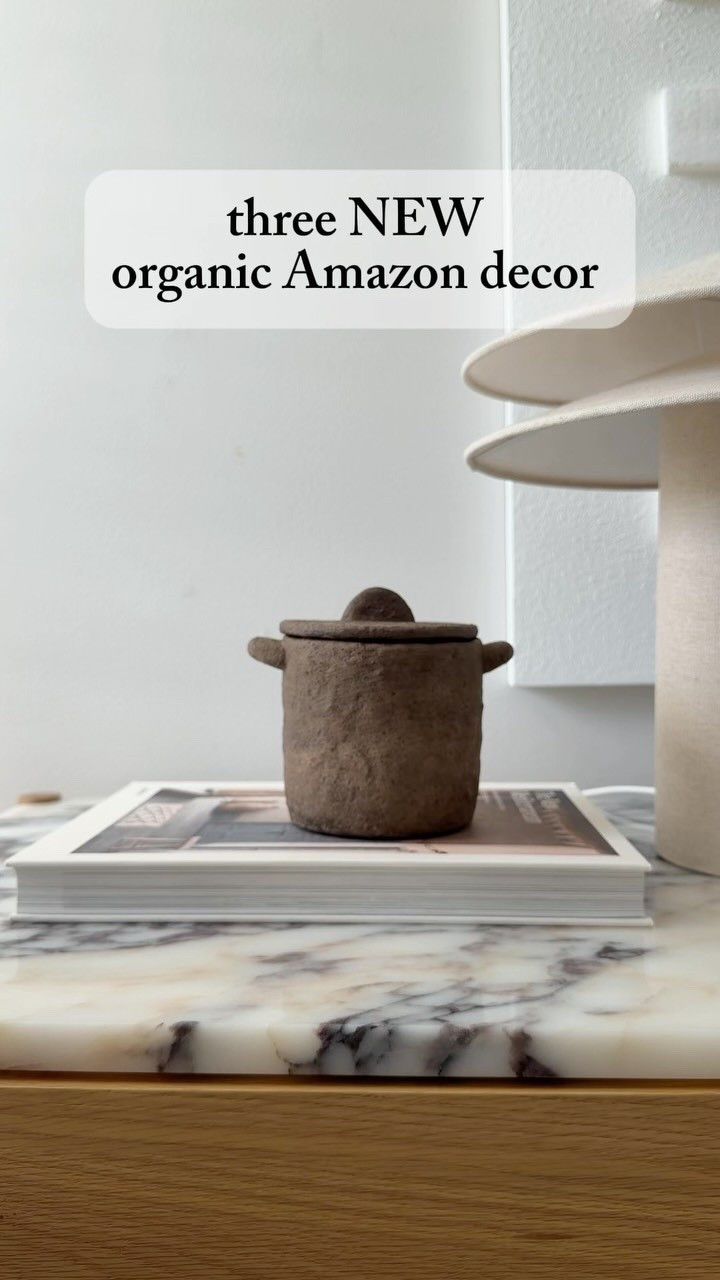 Comment “NEED” for links to these beaaautiful pieces from Amazon! The cutest home decor for any space in your home 😍🤎 absolutely love styling these on coffee tables and consoles!! Or as kitchen decor!! Follow and comment NEED for the links! #amazondecor #decorstyling #homedecorideas