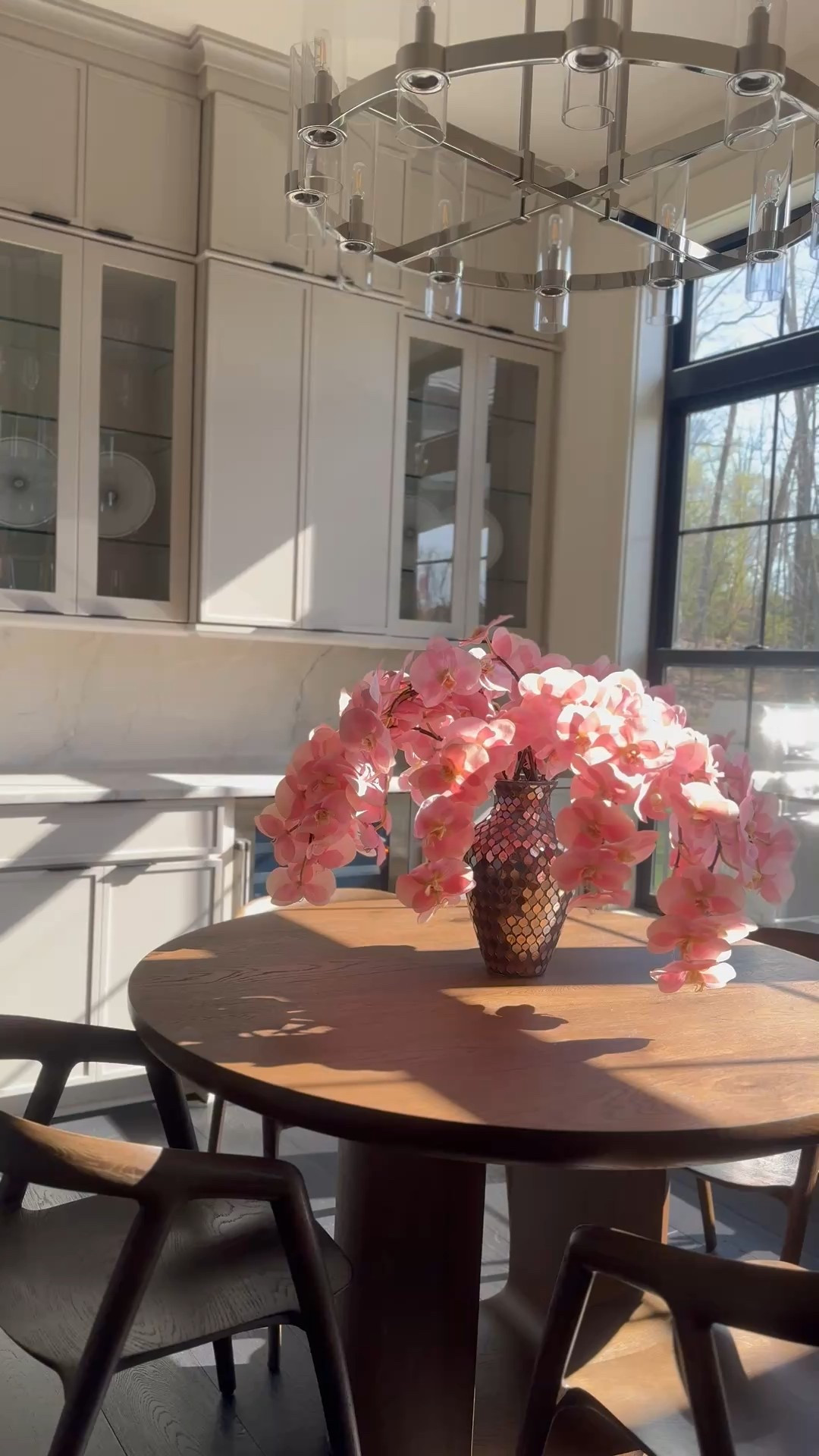 Working, chandelier, faux floral
#Flowers #Hermes #light

#LTKHome #LTKStyleTip