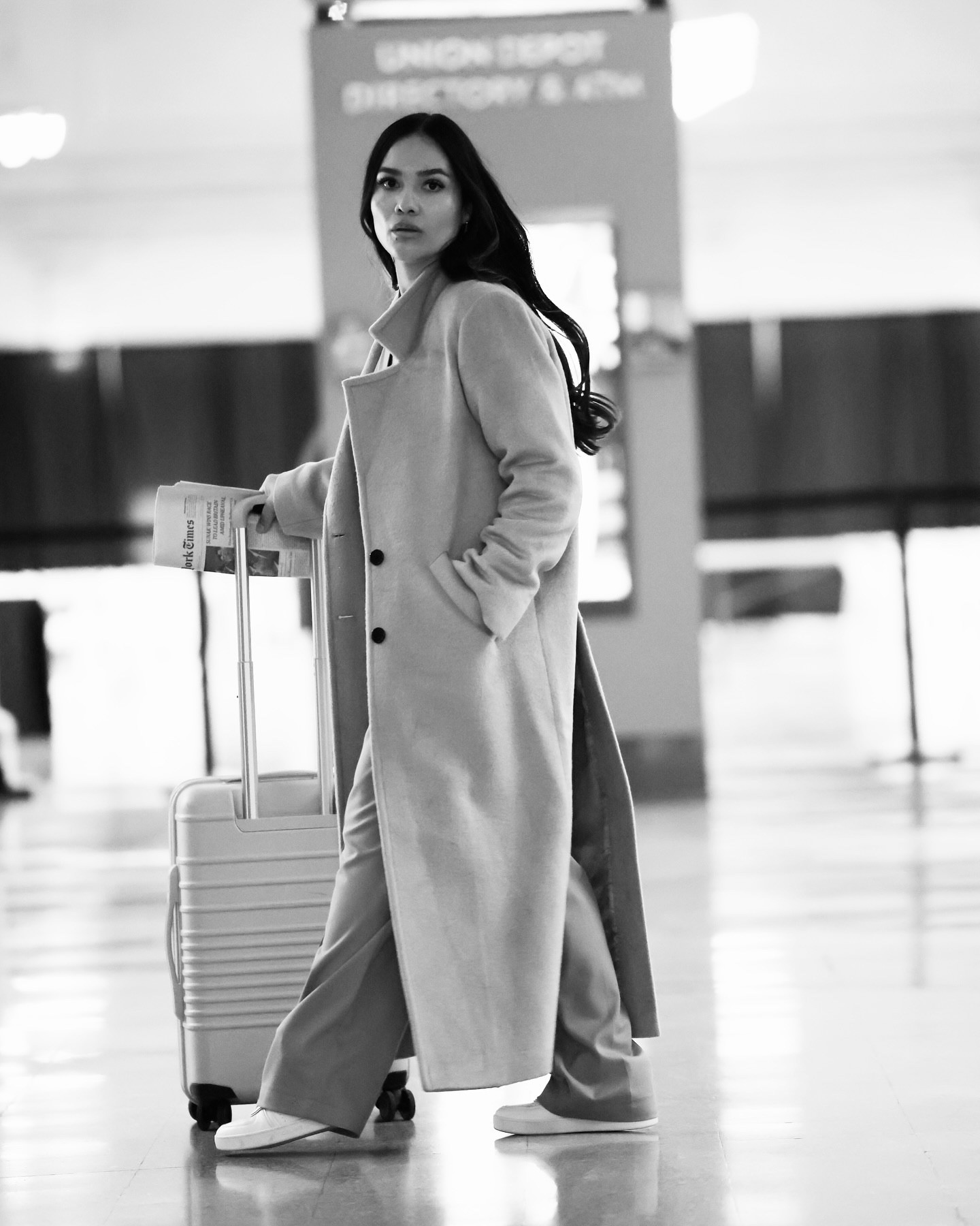 #CoatSeason, camel coat, oversized coat, structured coat, autumn coat, fall outfit, travel outfit, tone one tone, Celine sneakers, jumbo chanel bag, beis suitcase, long hair, shiny hair, classic outfit, sophisticated outfit, timeless style 

#LTKStyleTip