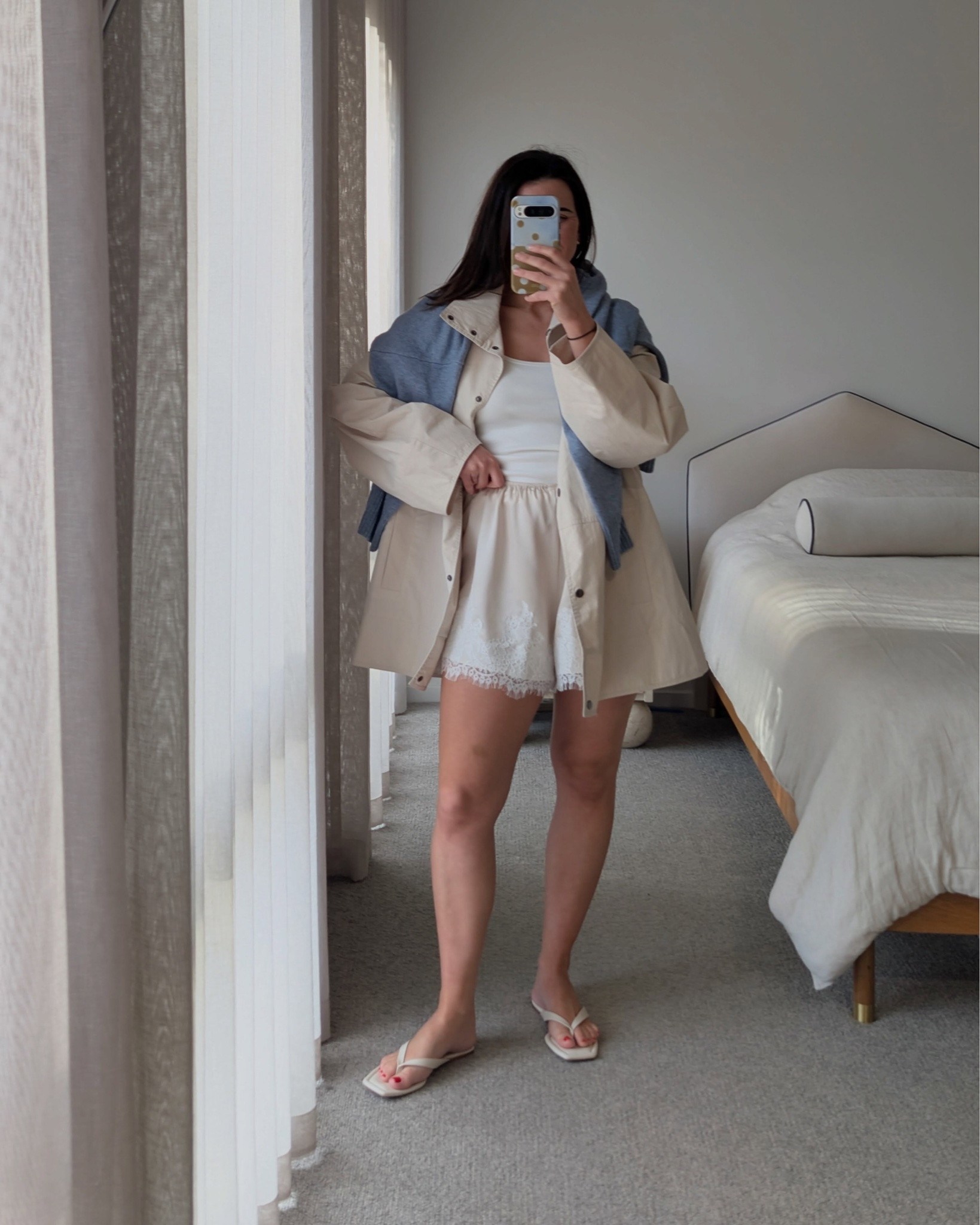 New @dissh arrivals have shaped the start of my spring wardrobe and so many of us are ready for it!

Things I’m obsessed with right now:
- a mid length anorak
- an update to a lace short (hello some extra length)
- lighter knits
- cream everything with a pop of black
- a little baby blue to remind us clear skies are on the way
- soft ginghams

Created in partnership with @dissh