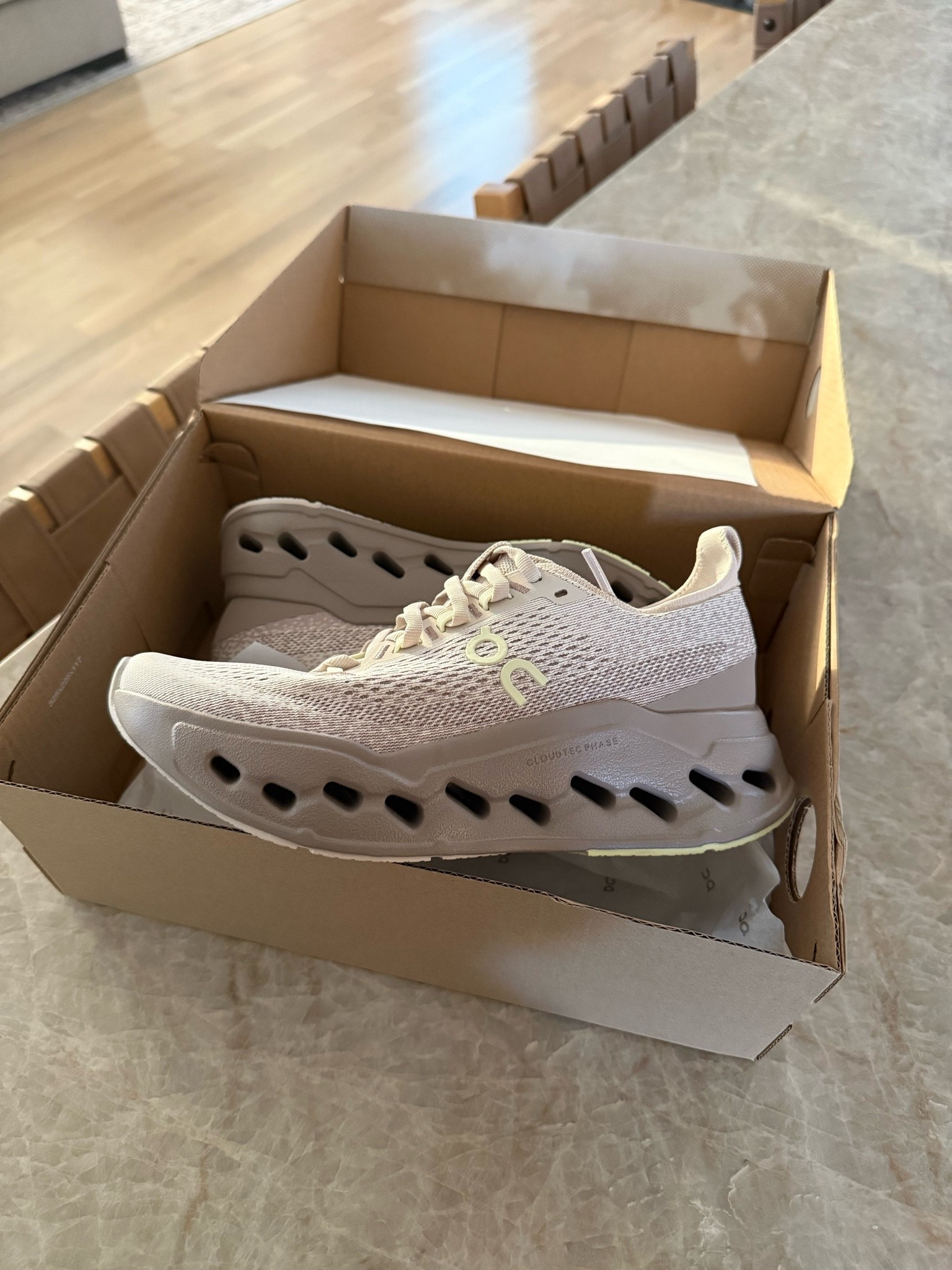 The most beautiful sneakers 💕

#LTKmomlife #LTKgrwm #LTKootd