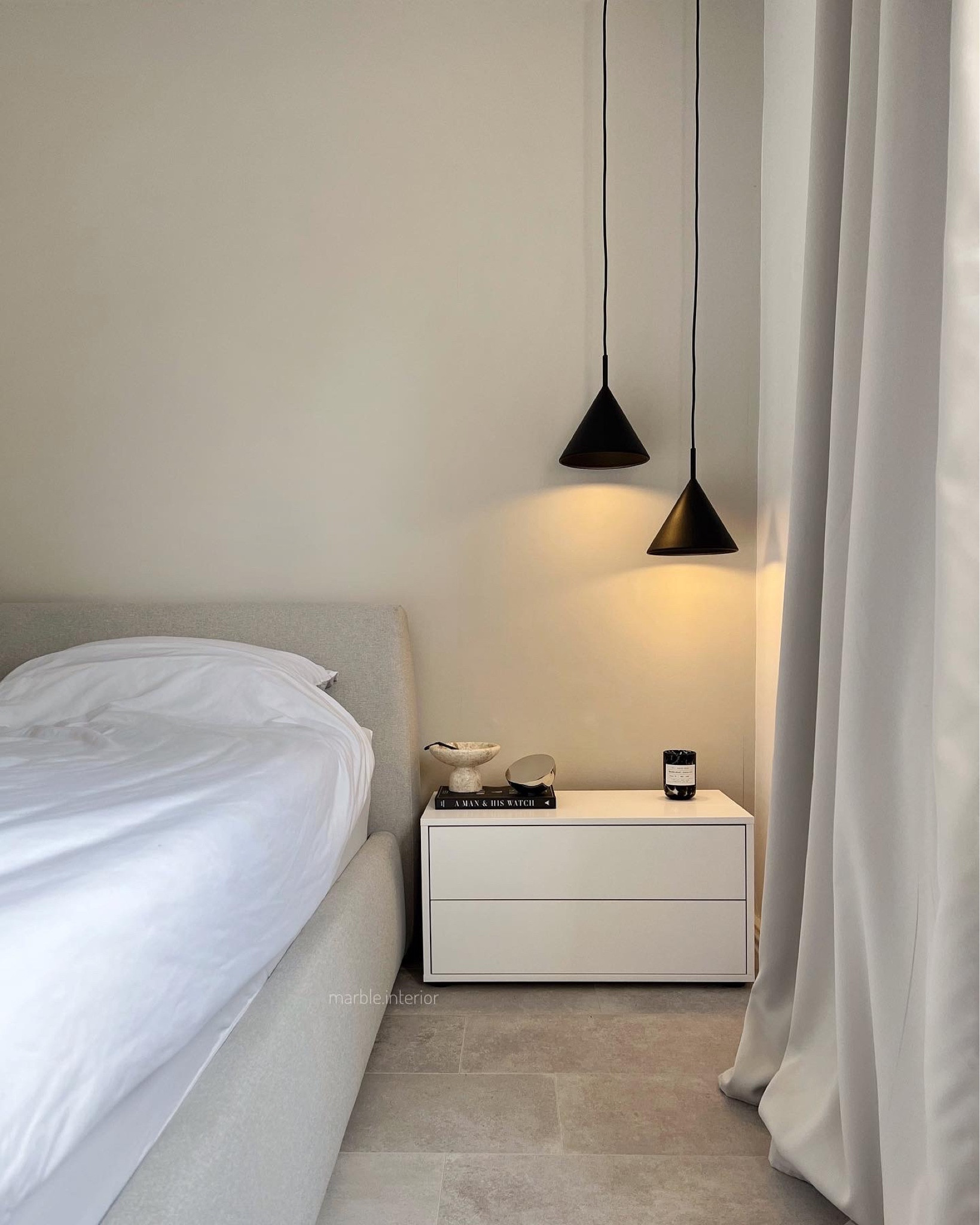 Schlafzimmer Bett Nachttisch Kommode Sideboard Spiegel organisch asymmetrisch Tischlampe dekoidee Dekoration interior Design Schlafzimmerdeko interiorinspo polsterbett minimal Design Hängelampe kerze marmor Gardine Vorhang Ikea 

#LTKstyletip #LTKhome #LTKeurope